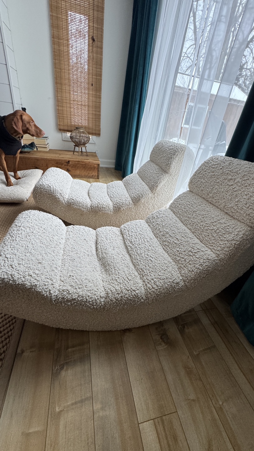 Two White Reclining Chairs - photo 2