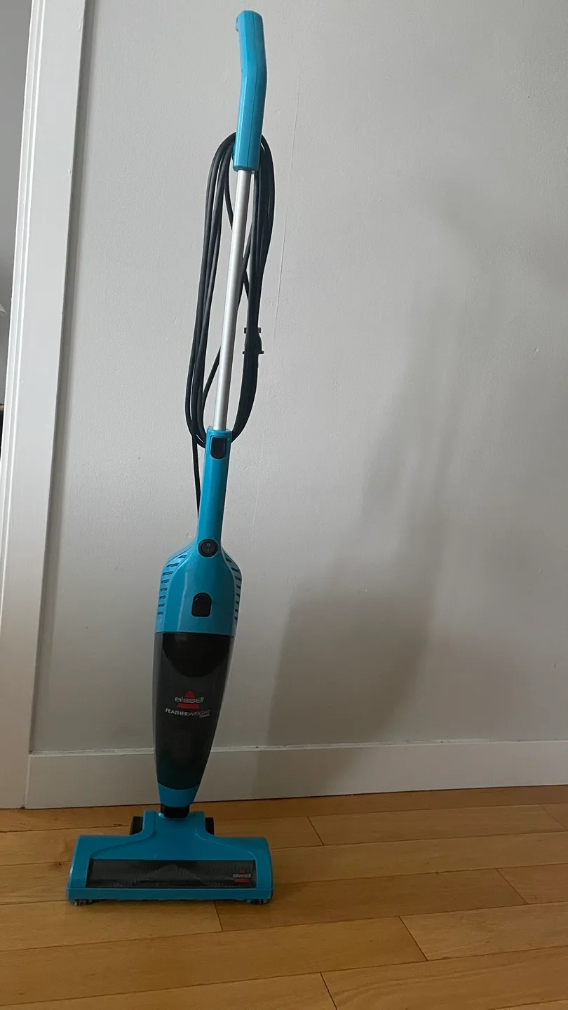 Bissell Featherweight Stick Vacuum image indicator(3)