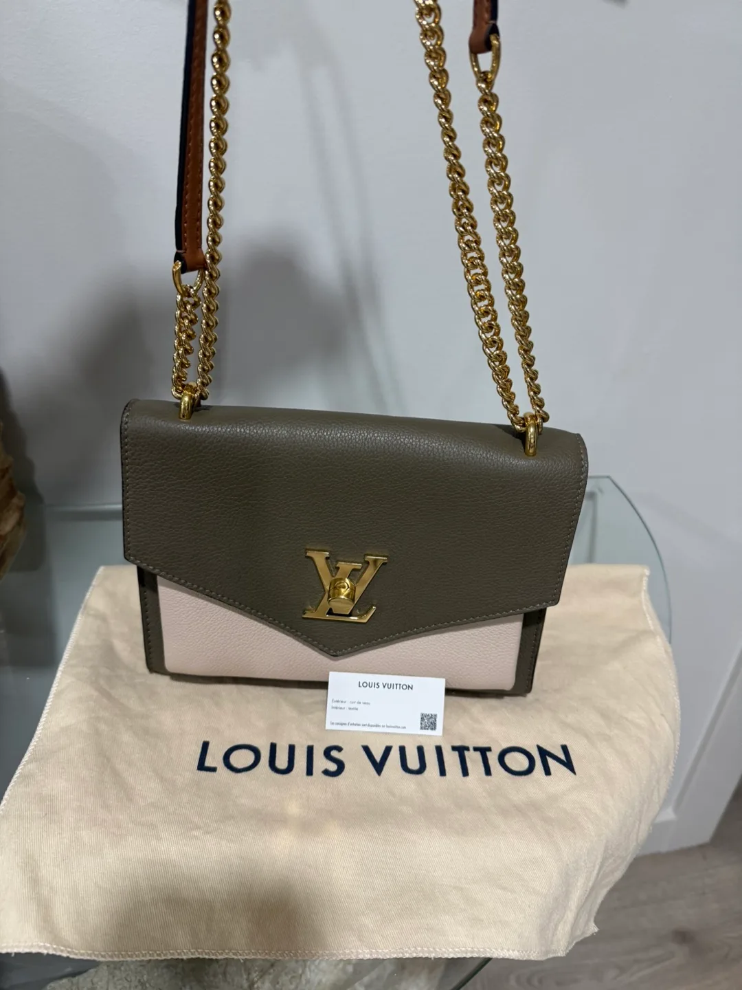 Louis Vuitton Chain Bag - Authentic image indicator(5)