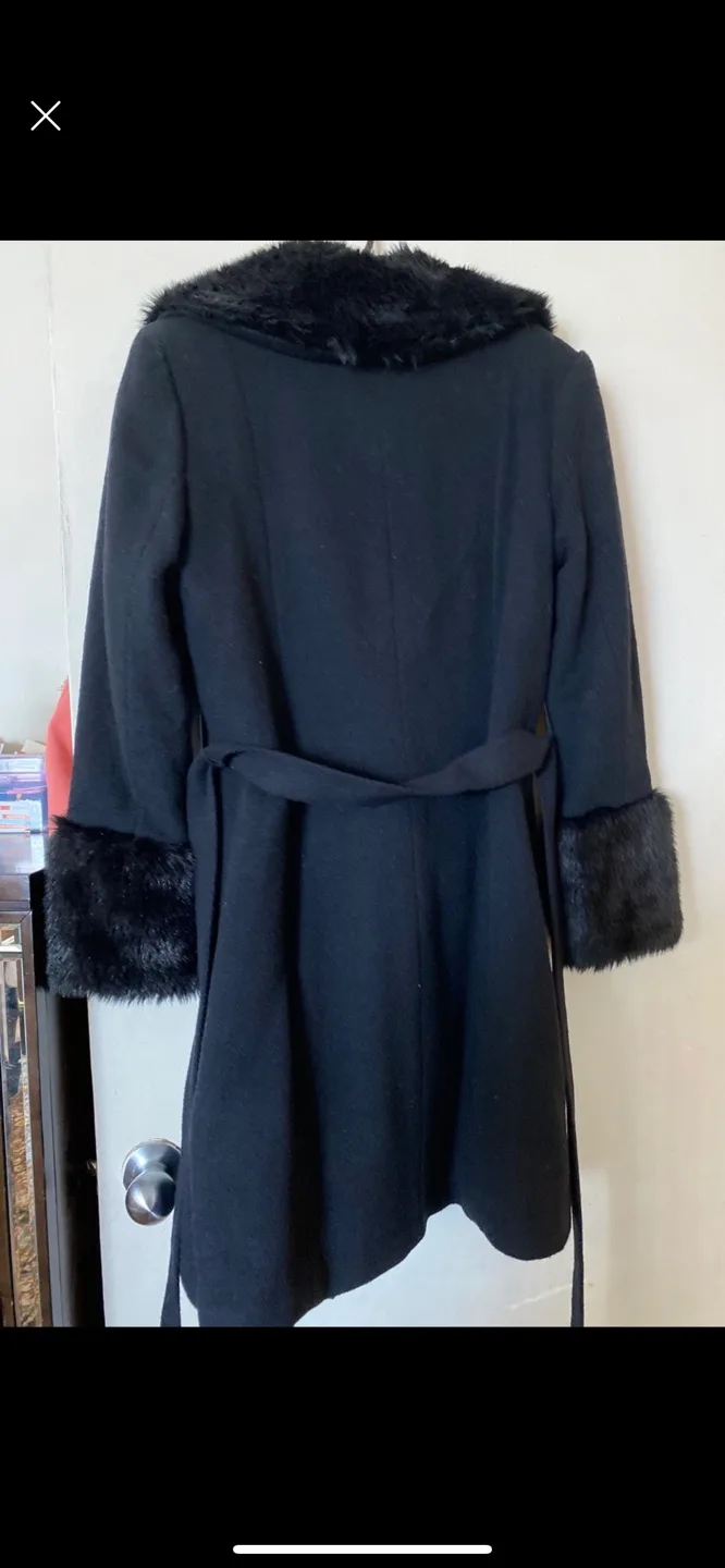 Weather Vane Black Faux Fur Trim Coat image indicator(4)