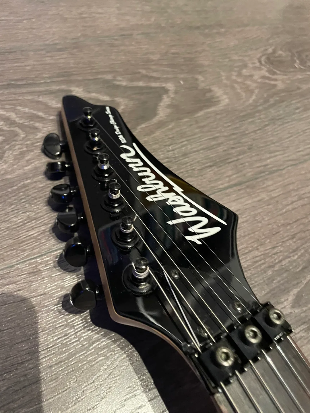 Washburn Electric Guitar Rare Gold image indicator(4)