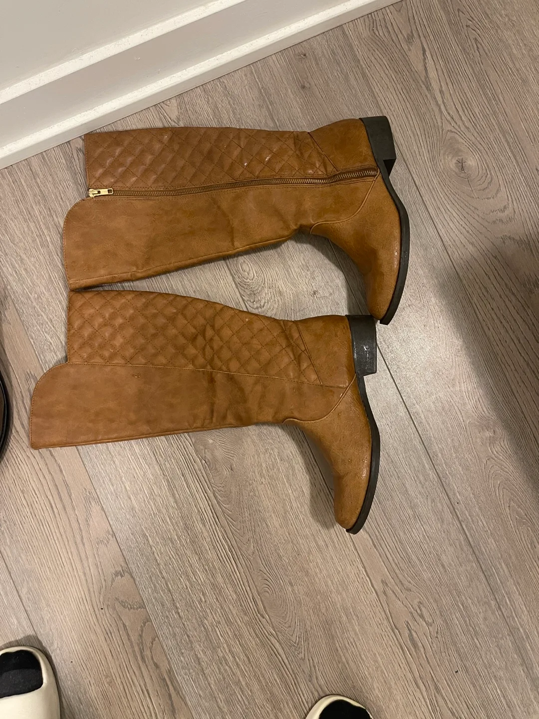 Brown Knee High Boots thumbnail