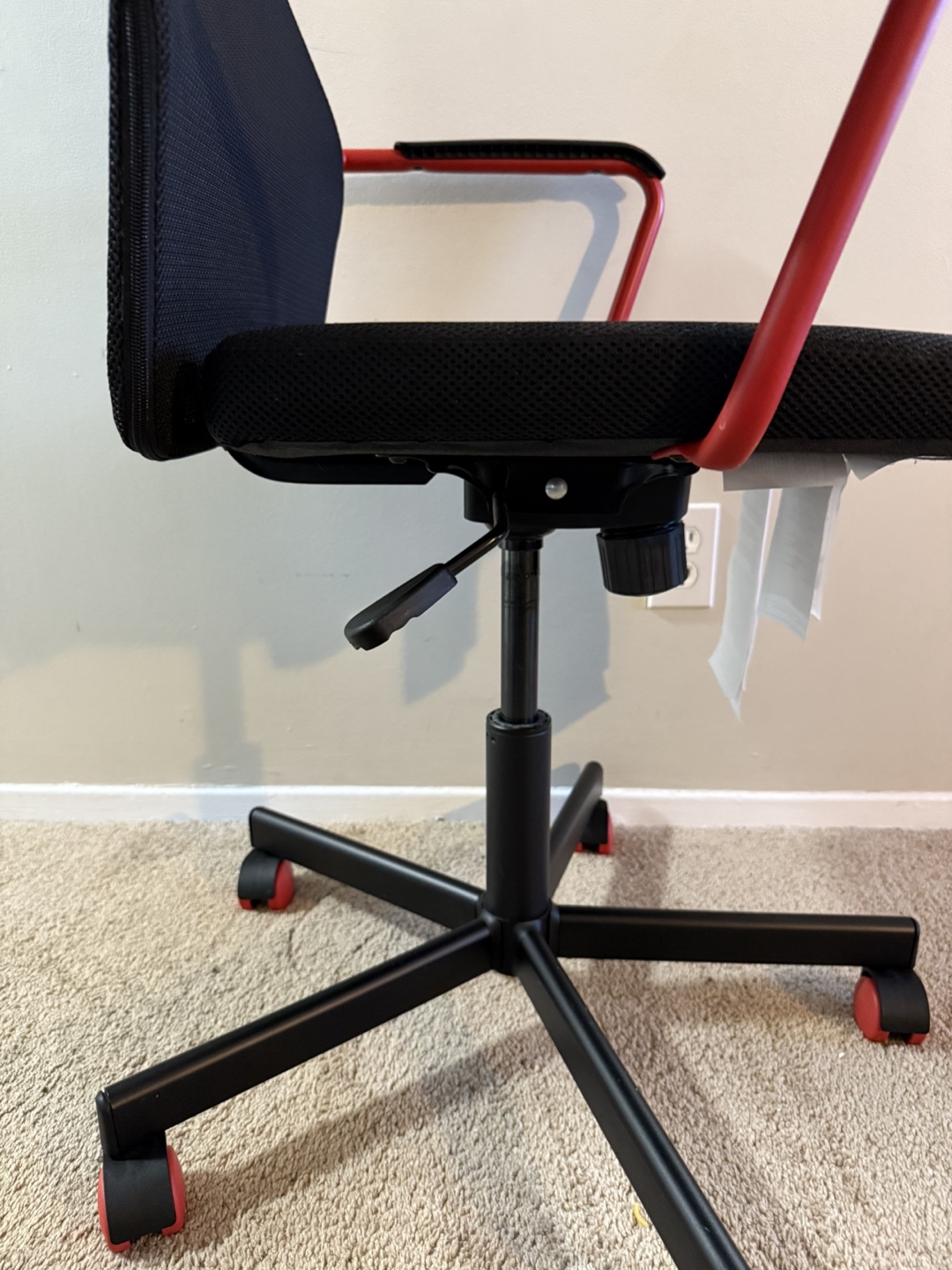 Black and Red Office Chair - photo 2