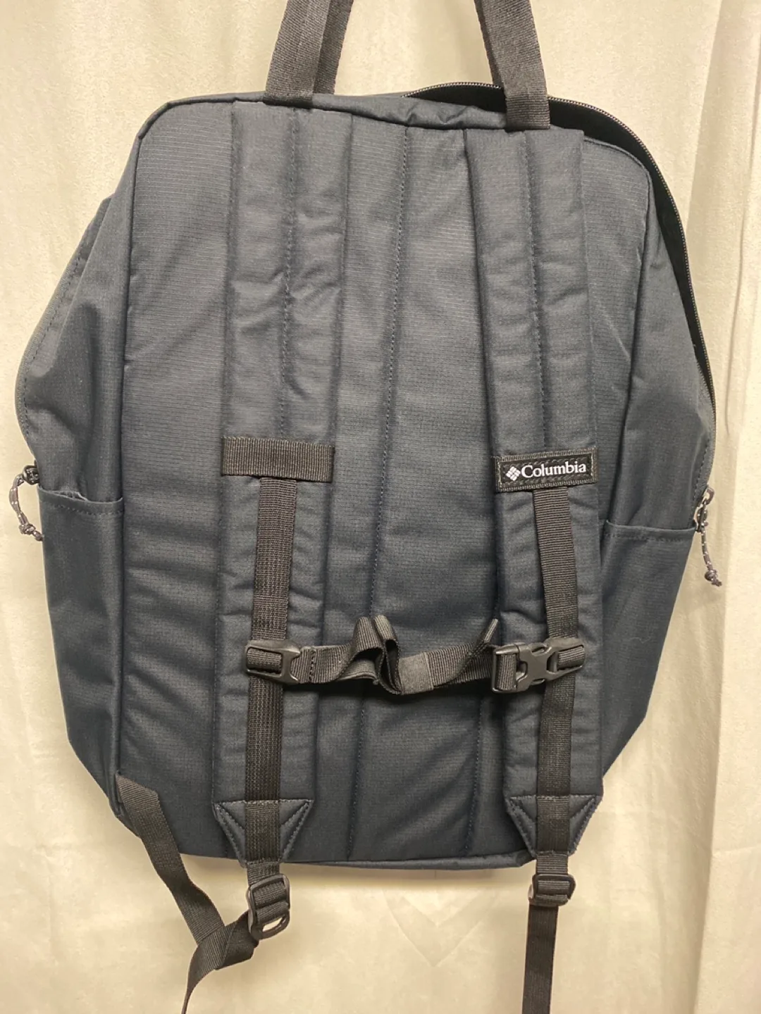 Columbia Backpack image indicator(2)