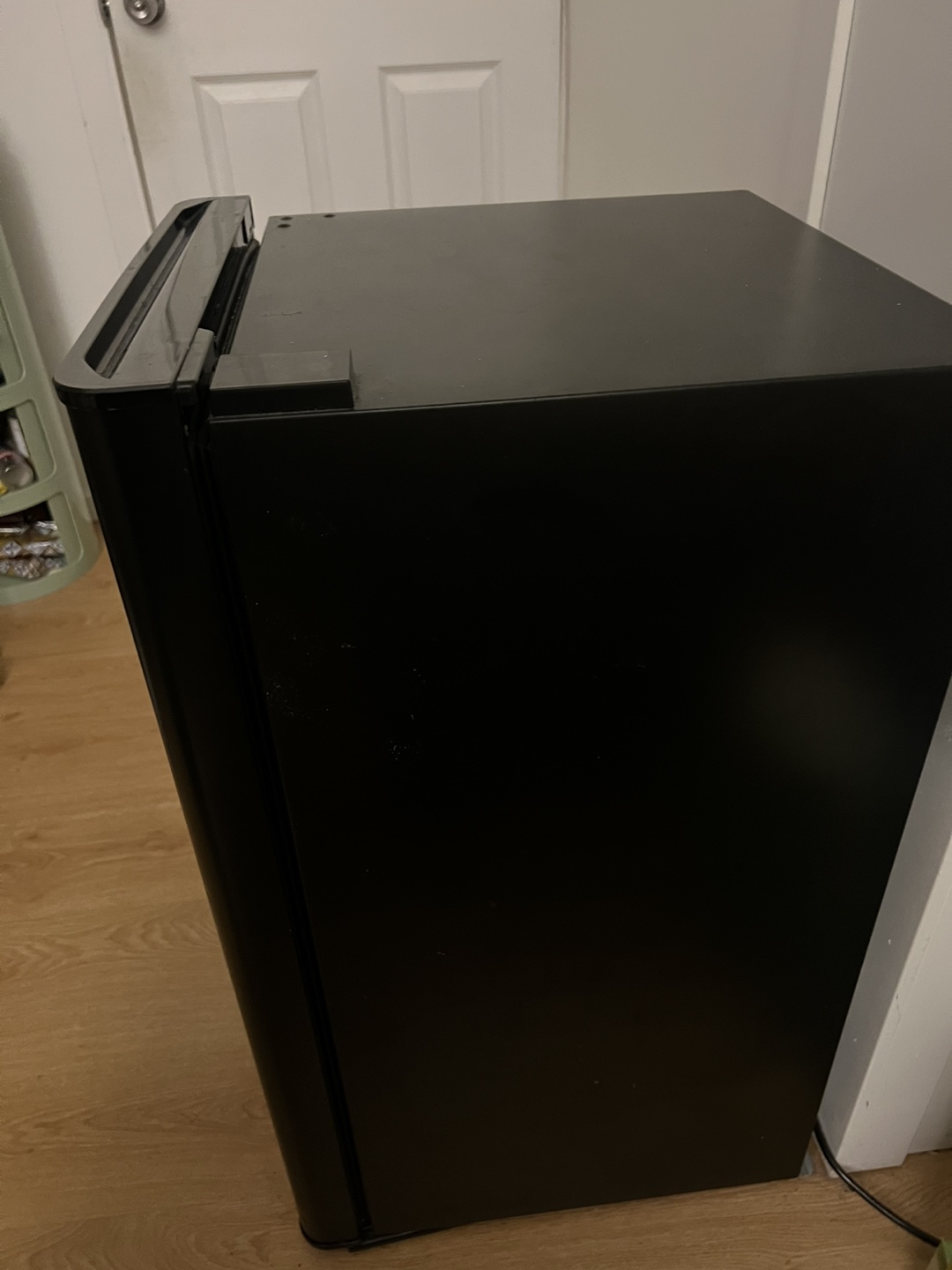 Vornado Mini Fridge - photo 4