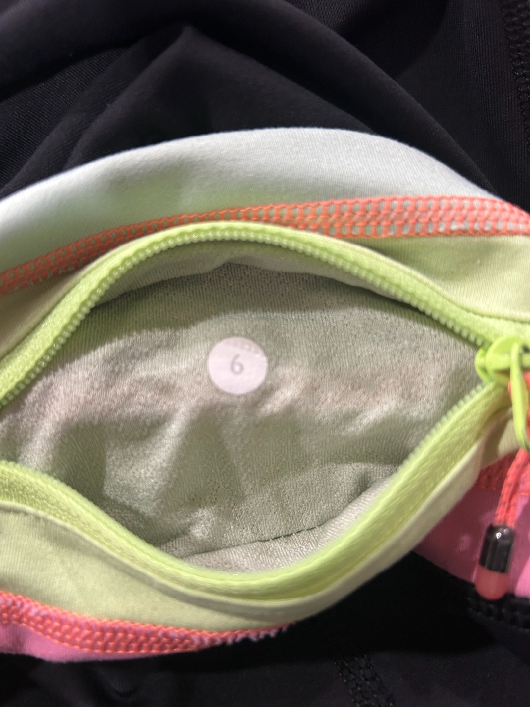 Lululemon Black Cropped Leggings Size 6 - photo 3