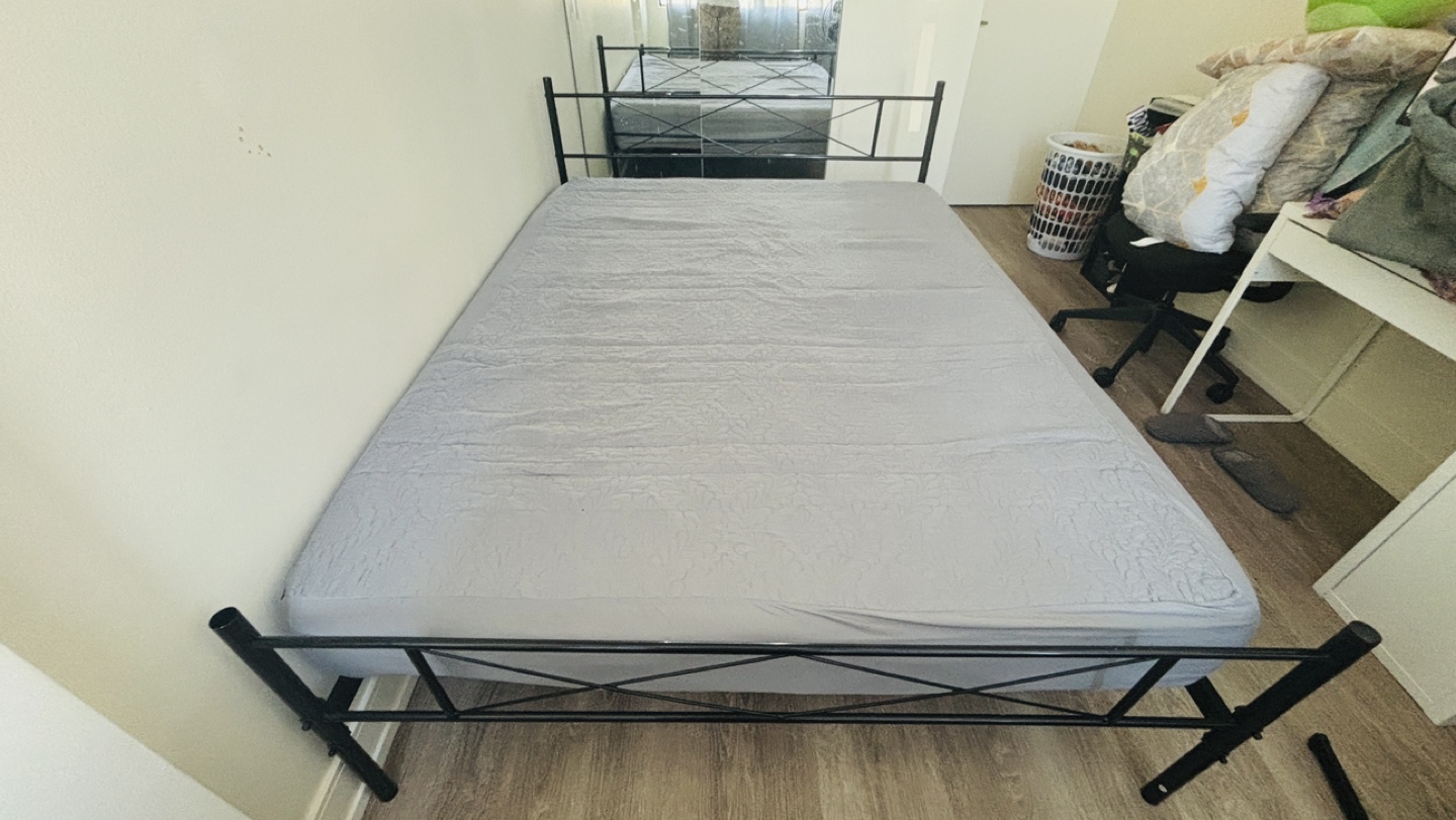 Metal Double Bed Frame with mattress