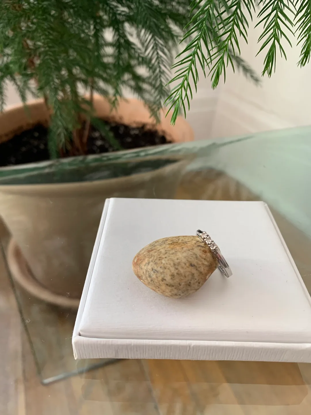 Delicate Three-Stone Gold Plated Ring image indicator(3)