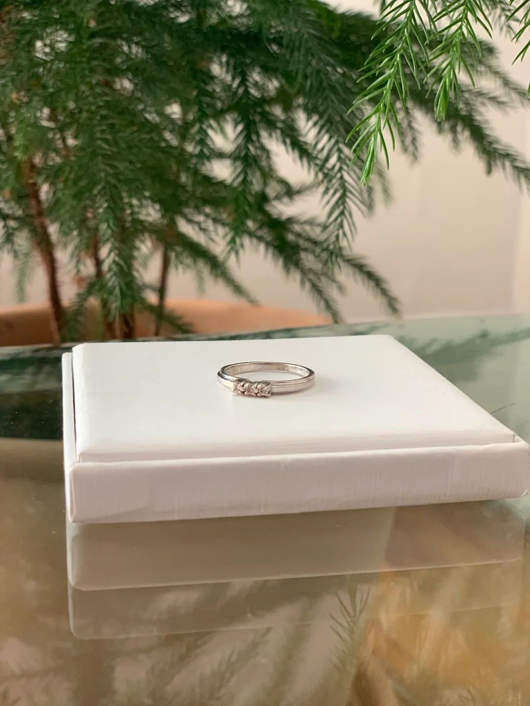 Delicate Three-Stone Gold Plated Ring image indicator(4)