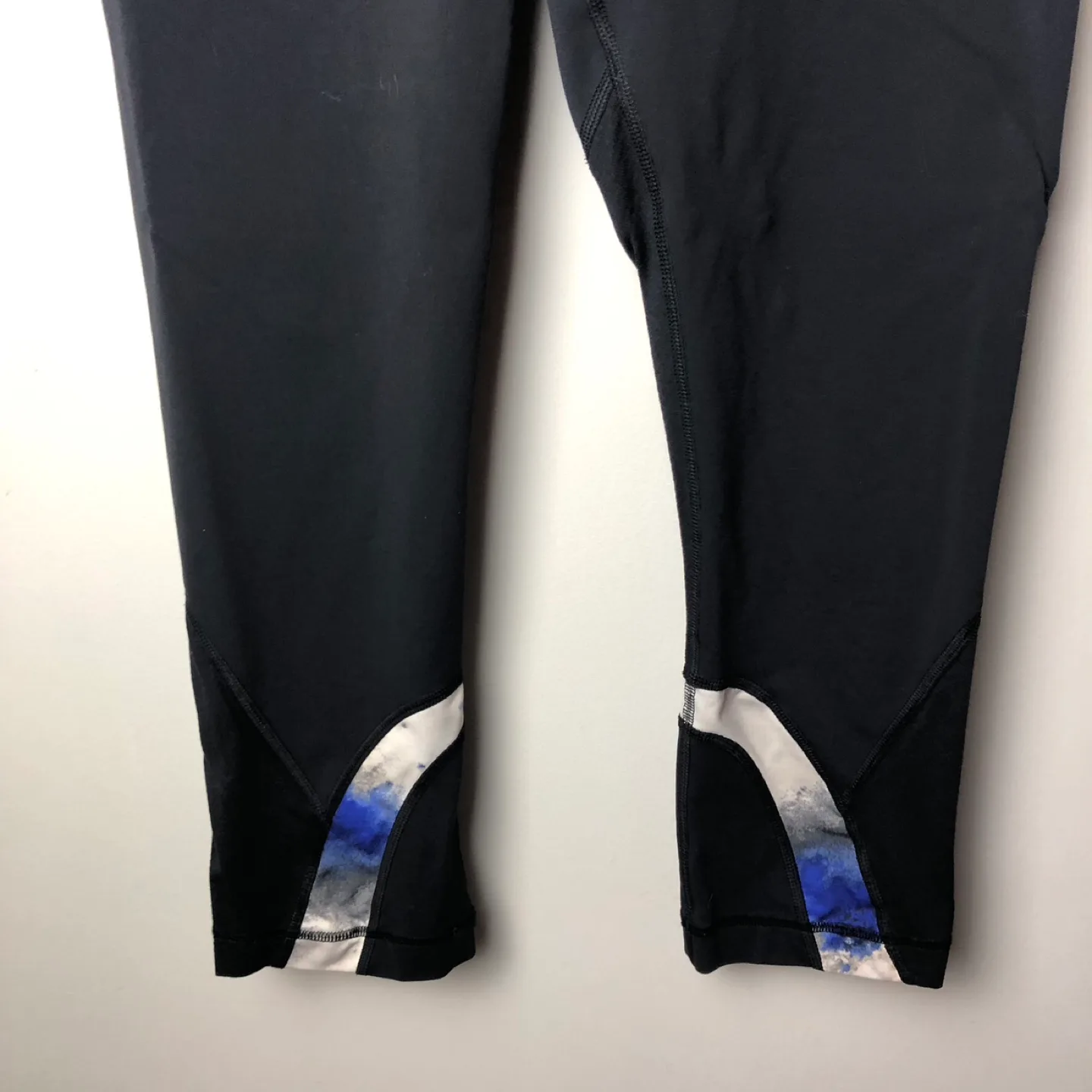 Lululemon Run Inspire Crop image indicator(4)