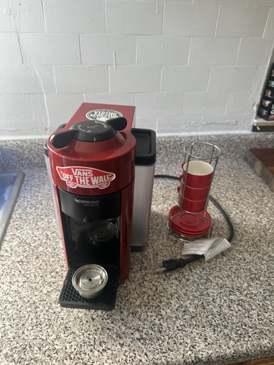 Nespresso VertuoLine with Vans Design - photo 4