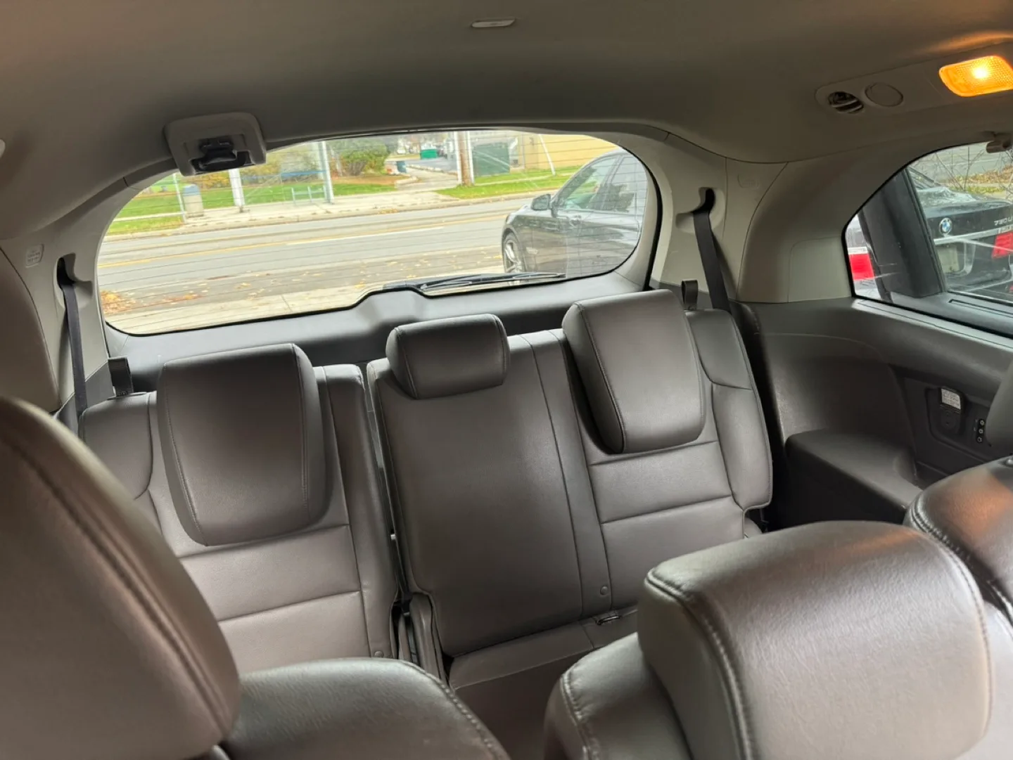 2013 Honda Odyssey Minivan image indicator(5)