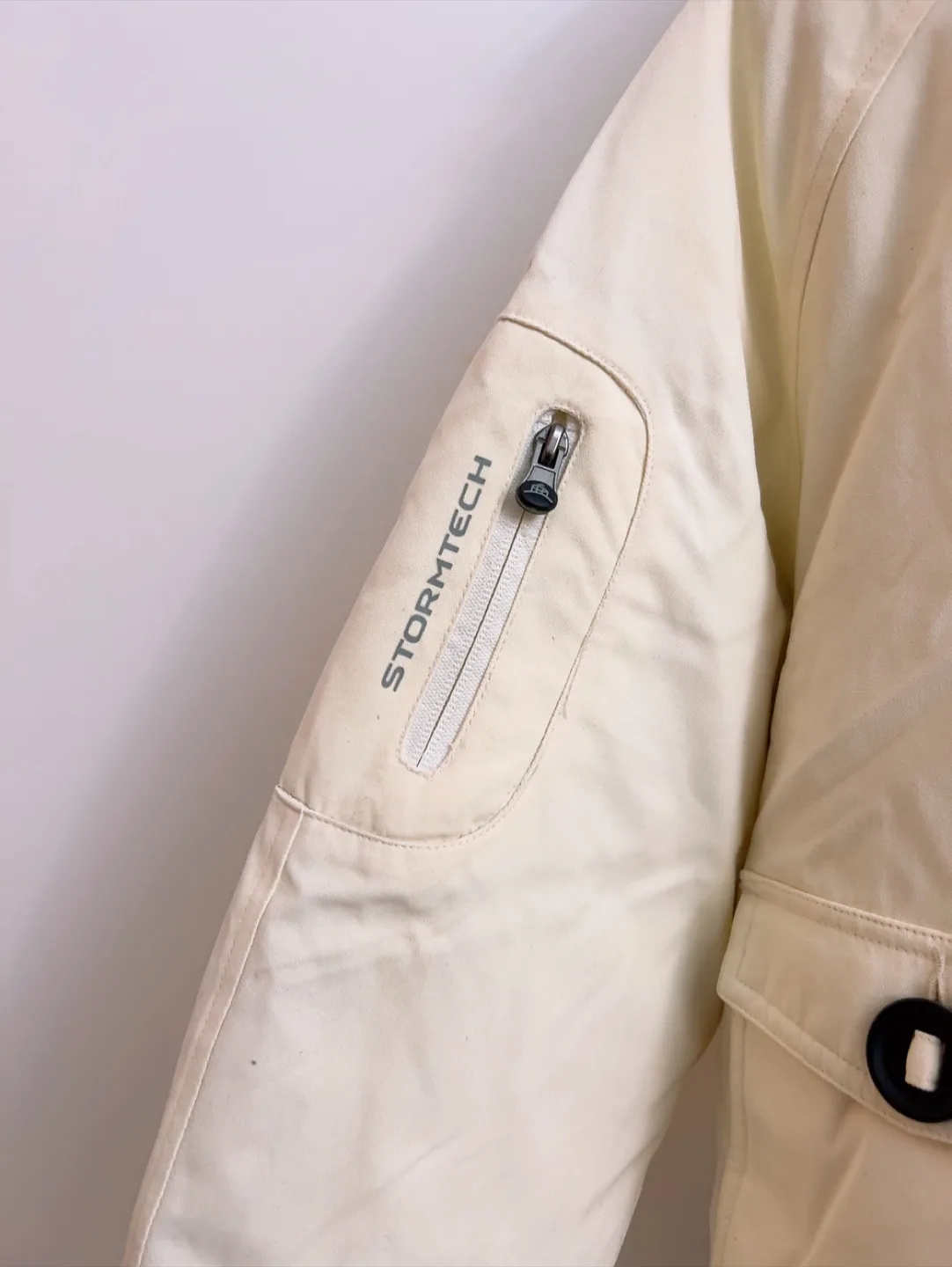 Stormtech Women parka for Winter image indicator(5)