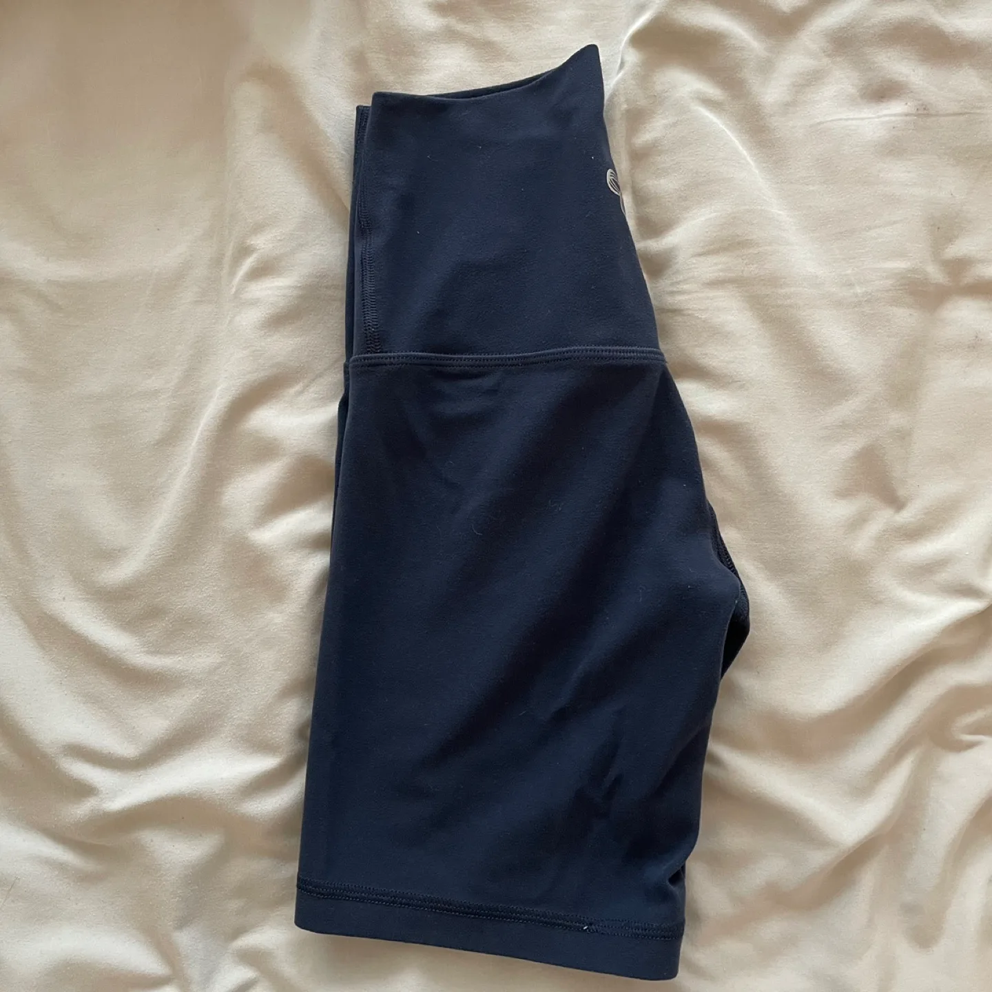 XS TNA Shorts image indicator(2)