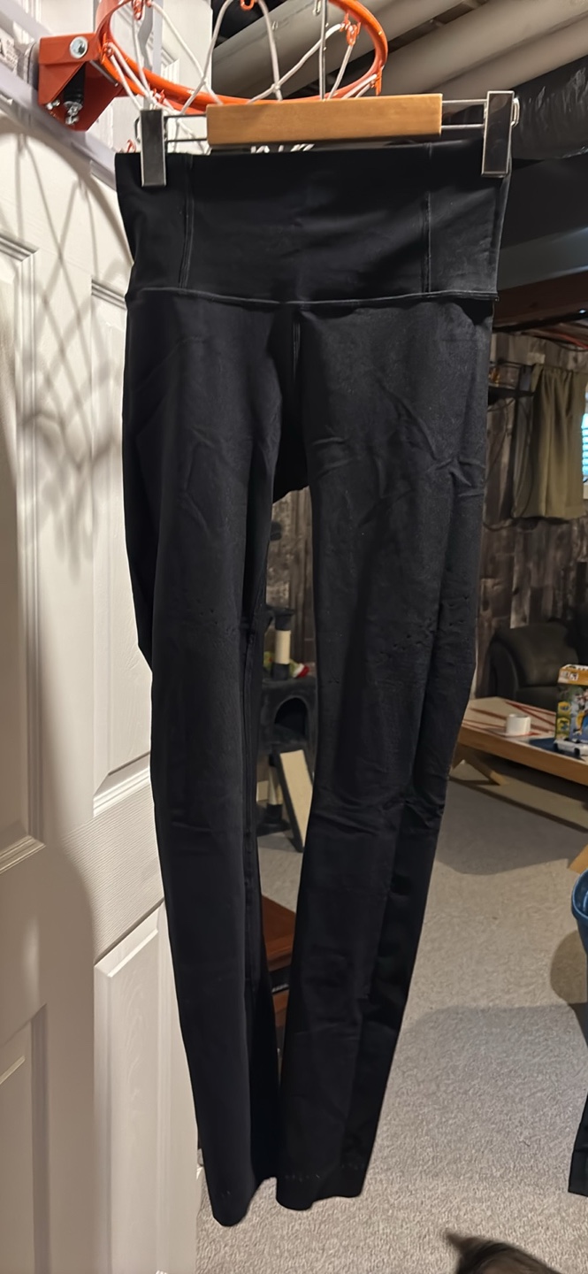 Lululemon Black Fast and Free Leggings - Size 6