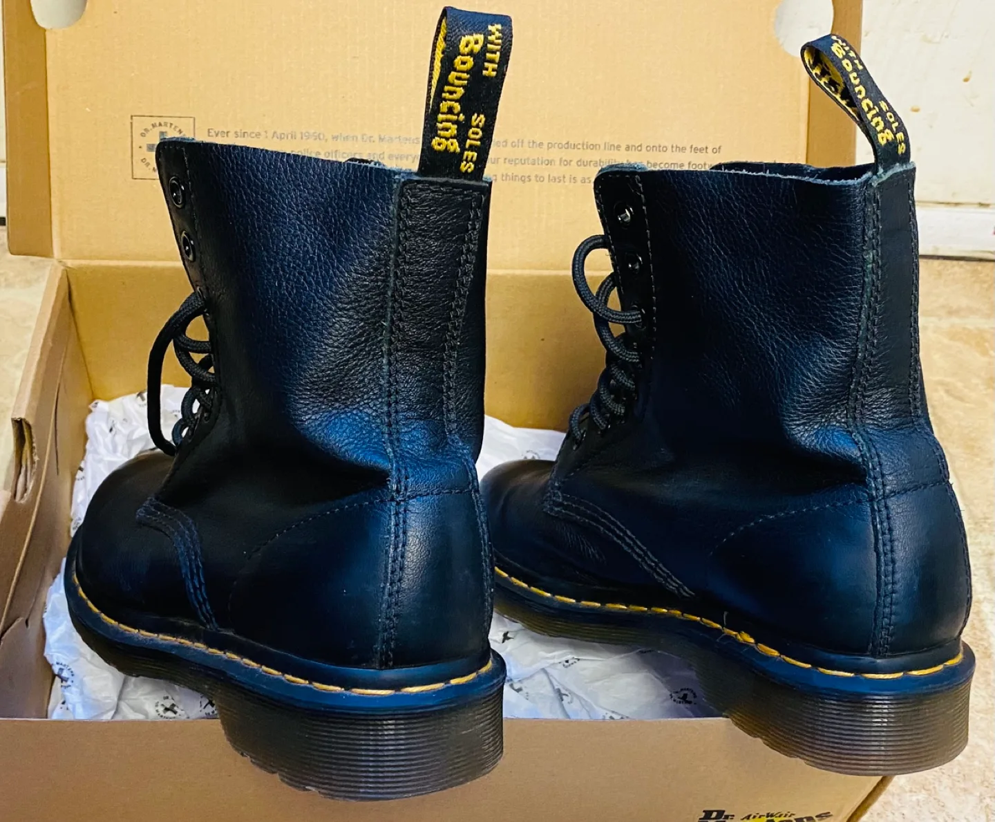 Doc Martens 1460 Boots Size 7 image indicator(2)