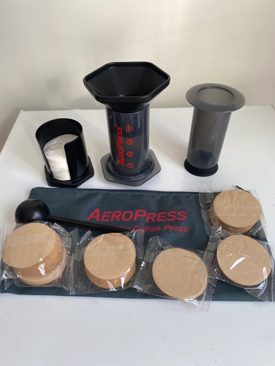 AeroPress Go Coffee Maker with Filters image indicator(2)