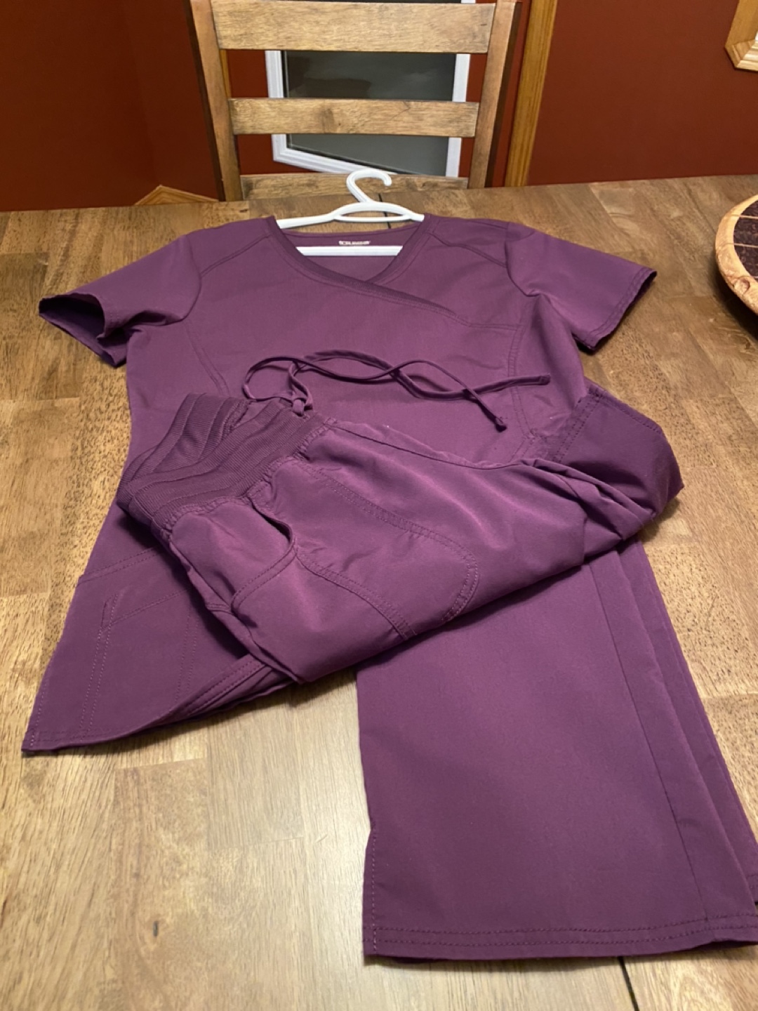 Women's Size SmallScrubs Set - Two Colours Available - photo 2