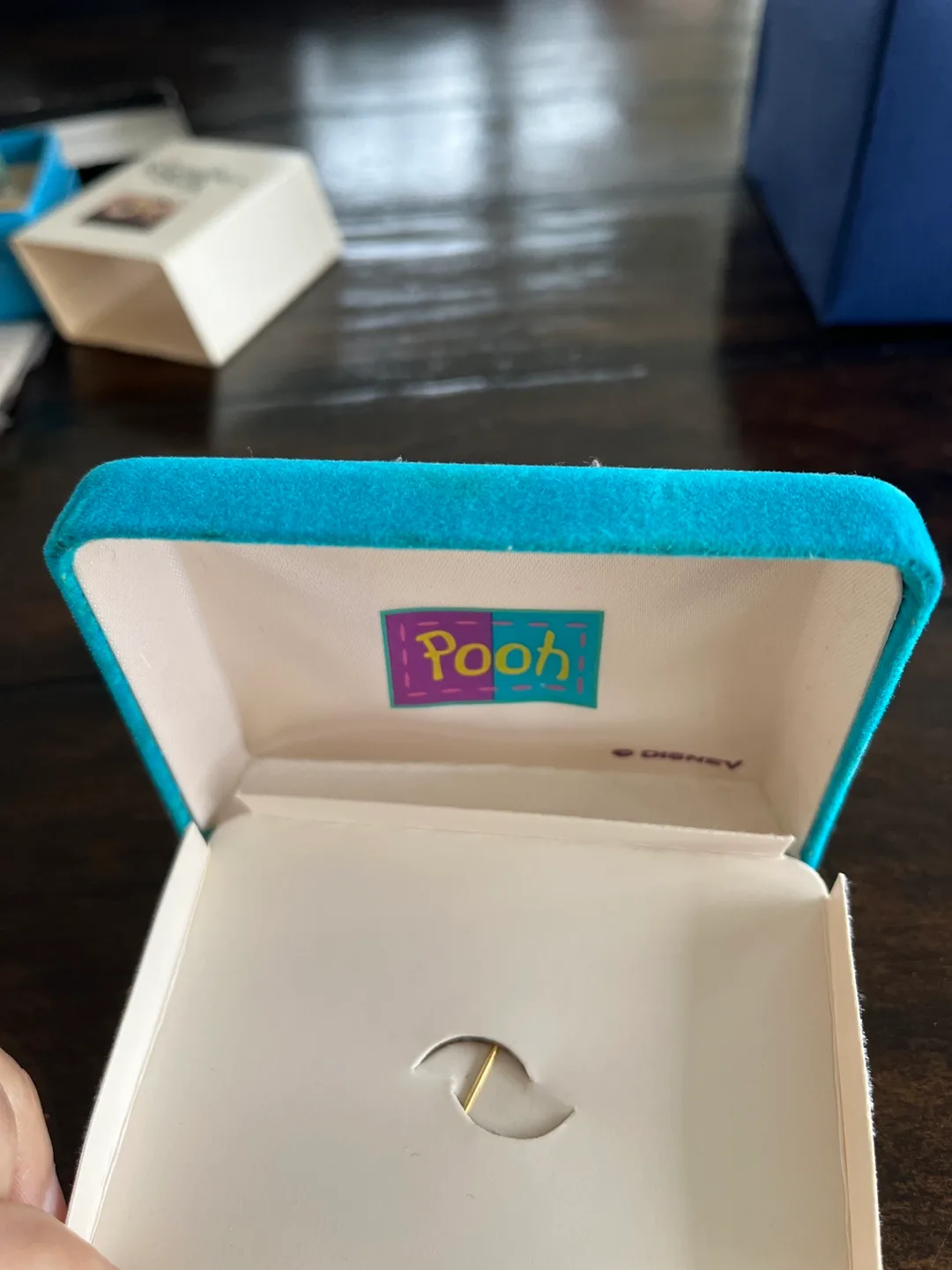 Vintage Disney Winnie the Pooh and Tigger Pin image indicator(3)