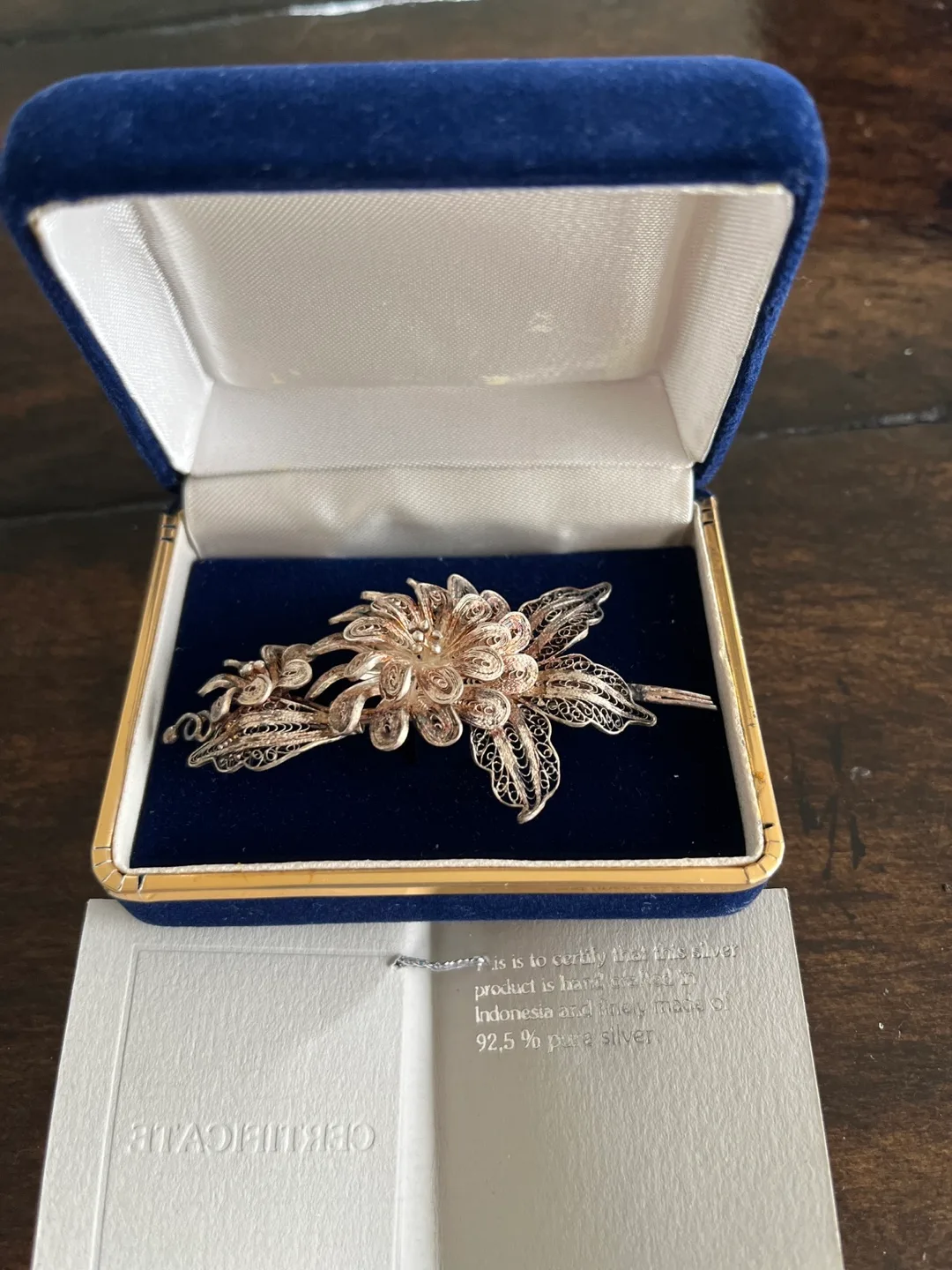 Vintage Silver Threads Filigree Brooch image indicator(2)