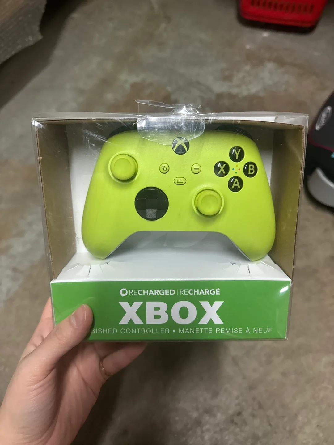 Xbox Wireless Controller - Volt Green thumbnail
