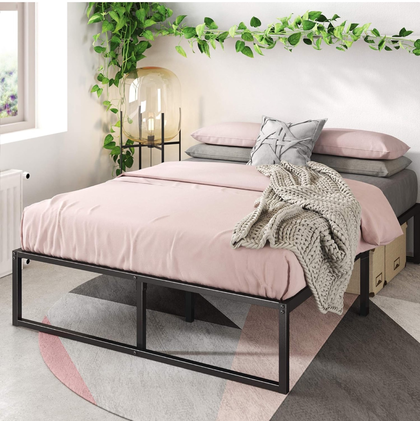 Black Metal Platform Bed Frame - Queen Size - photo 2