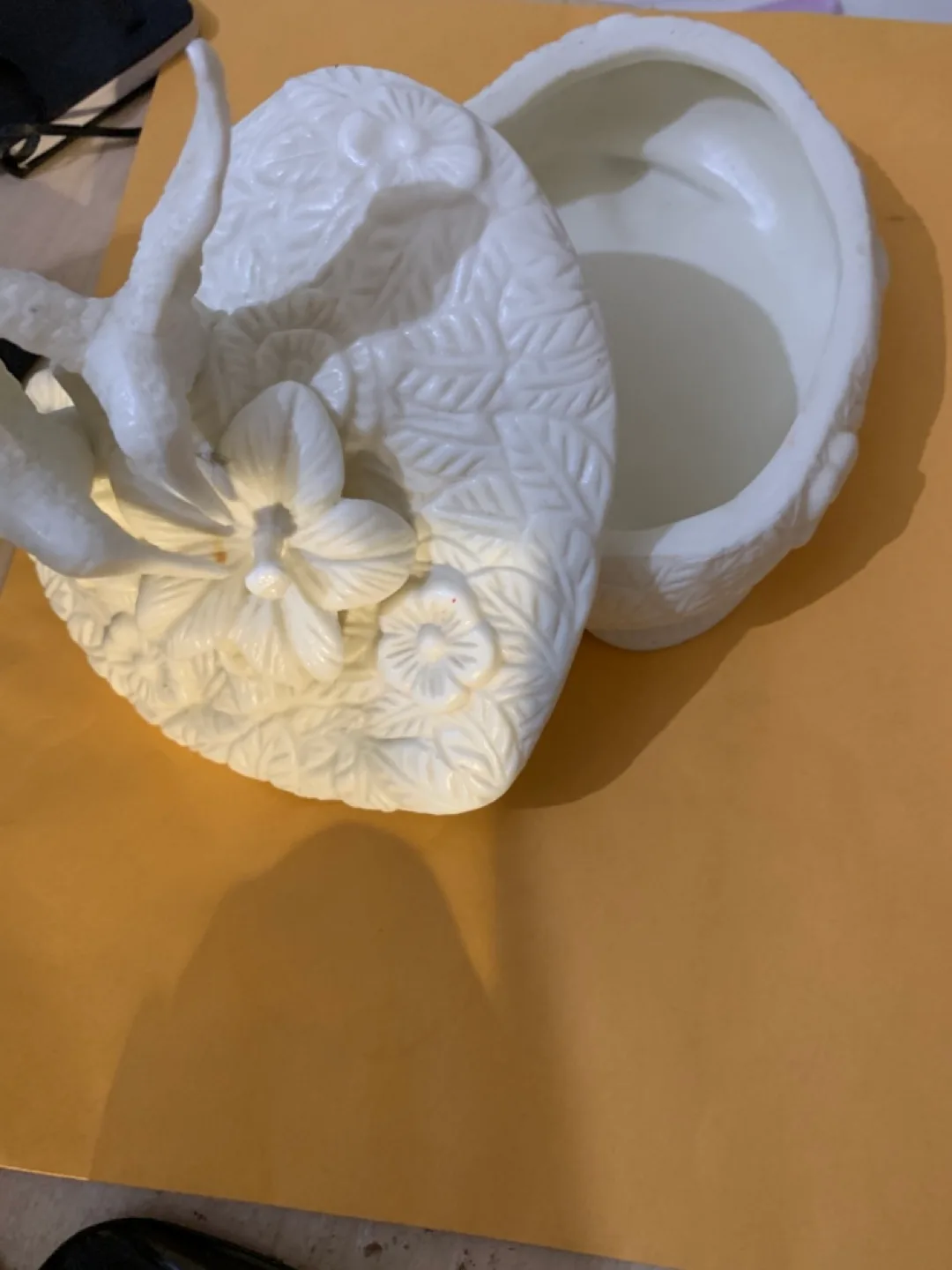 White Hummingbird Trinket Box image indicator(3)