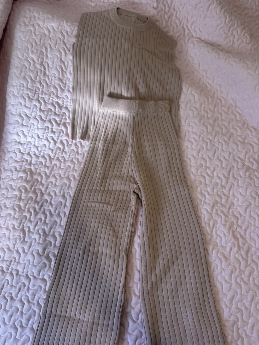 Knitted Two-Piece Set - Tank Top and Wide-Leg Pants