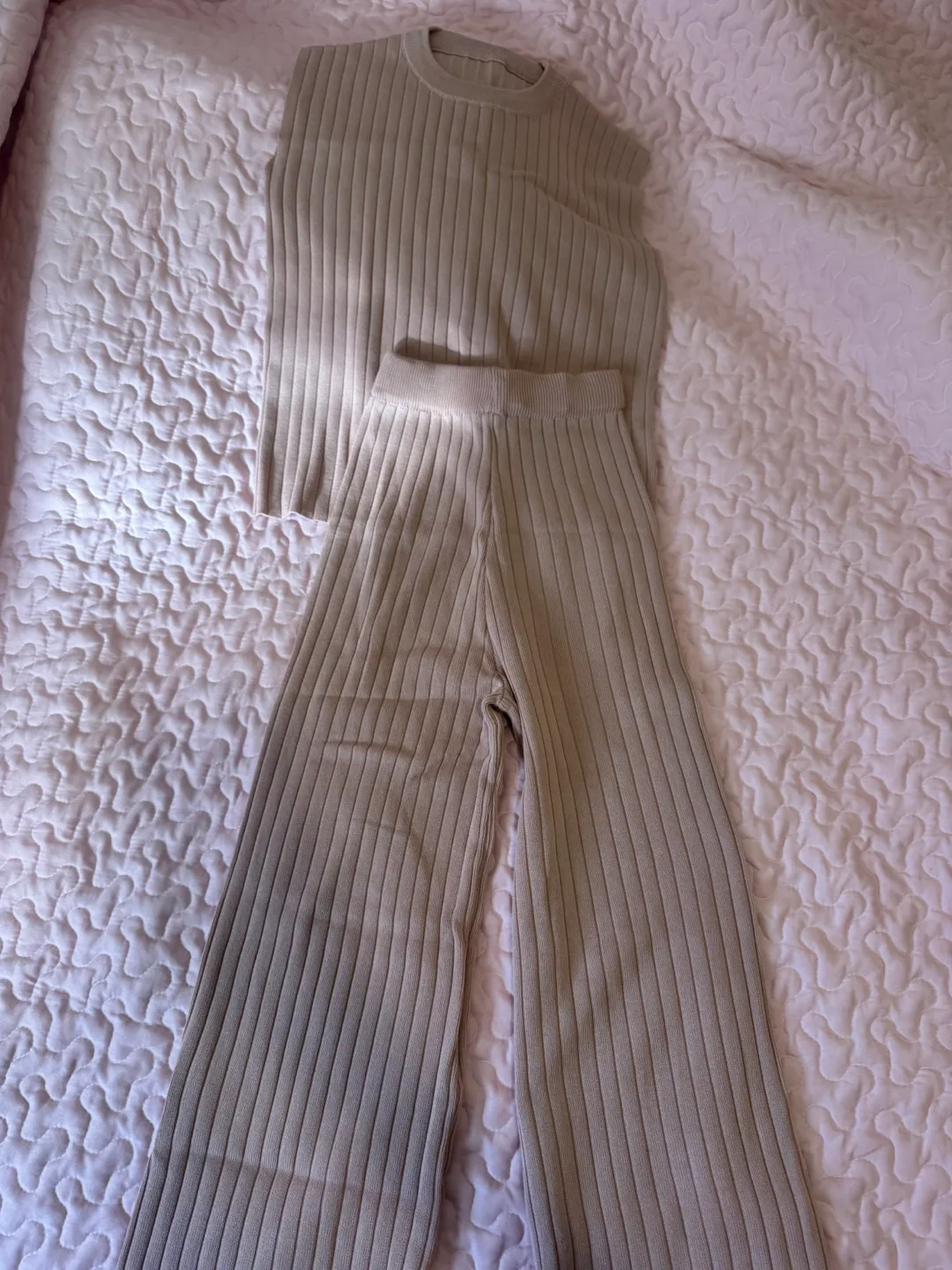 Knitted Two-Piece Set - Tank Top and Wide-Leg Pants thumbnail