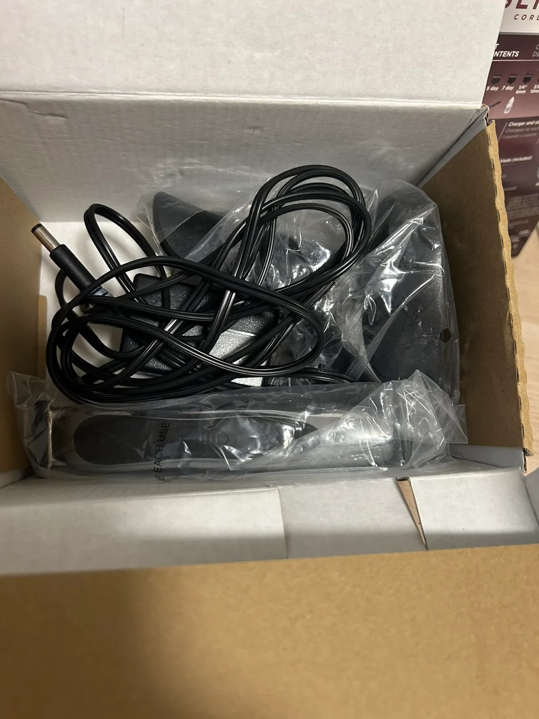 Andis Slimline 2 Cordless Trimmer Kit image indicator(4)