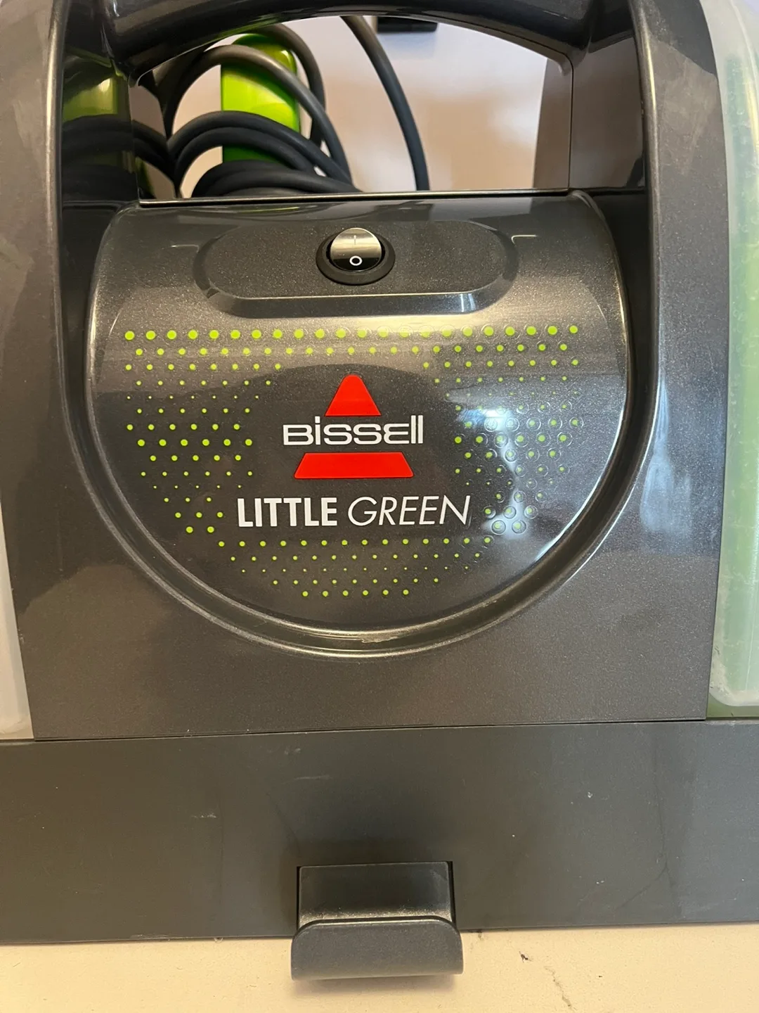 Bissell Little Green Portable Carpet Cleaner image indicator(2)