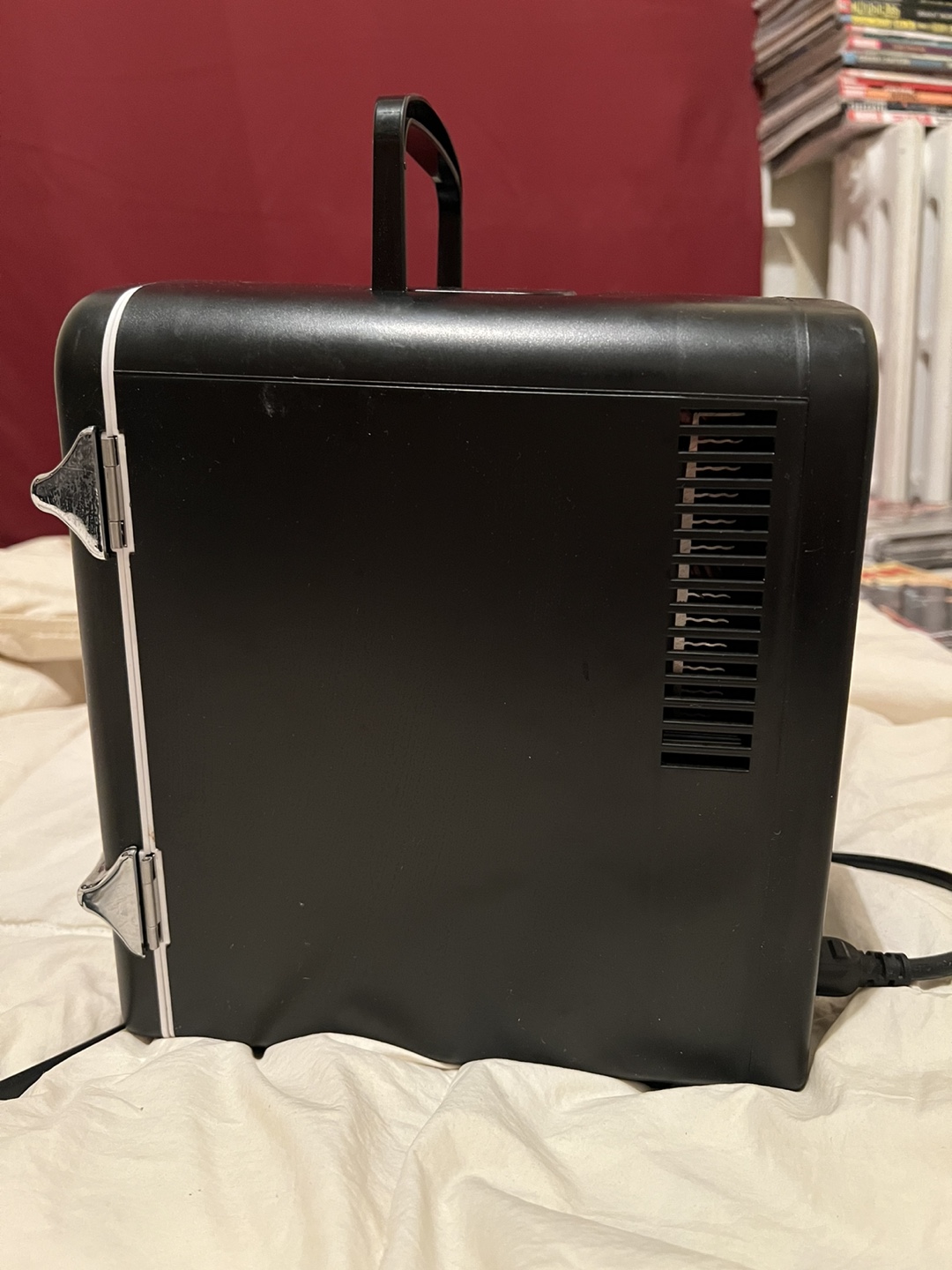 Koolatron Retro Mini Cooler - photo 3