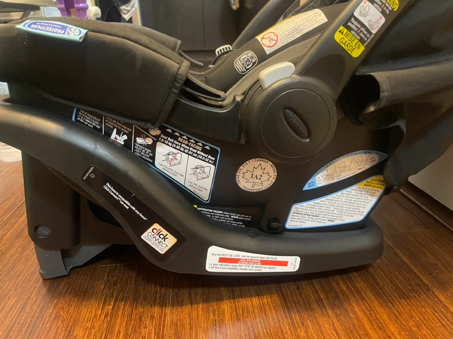 Graco SnugRide 35 Lite Infant Car Seat with base+weather Shield image indicator(4)