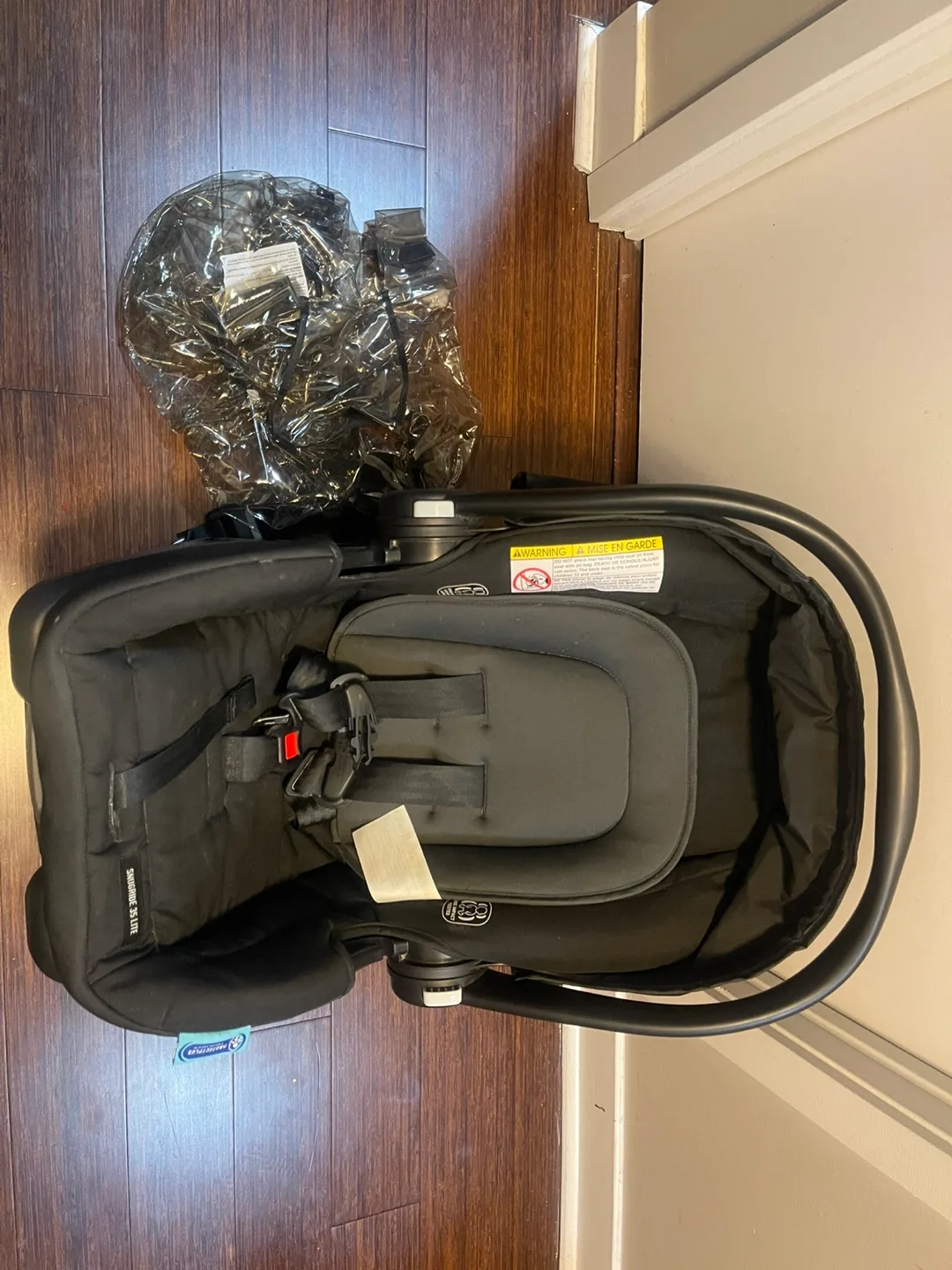 Graco SnugRide 35 Lite Infant Car Seat with base+weather Shield image indicator(6)