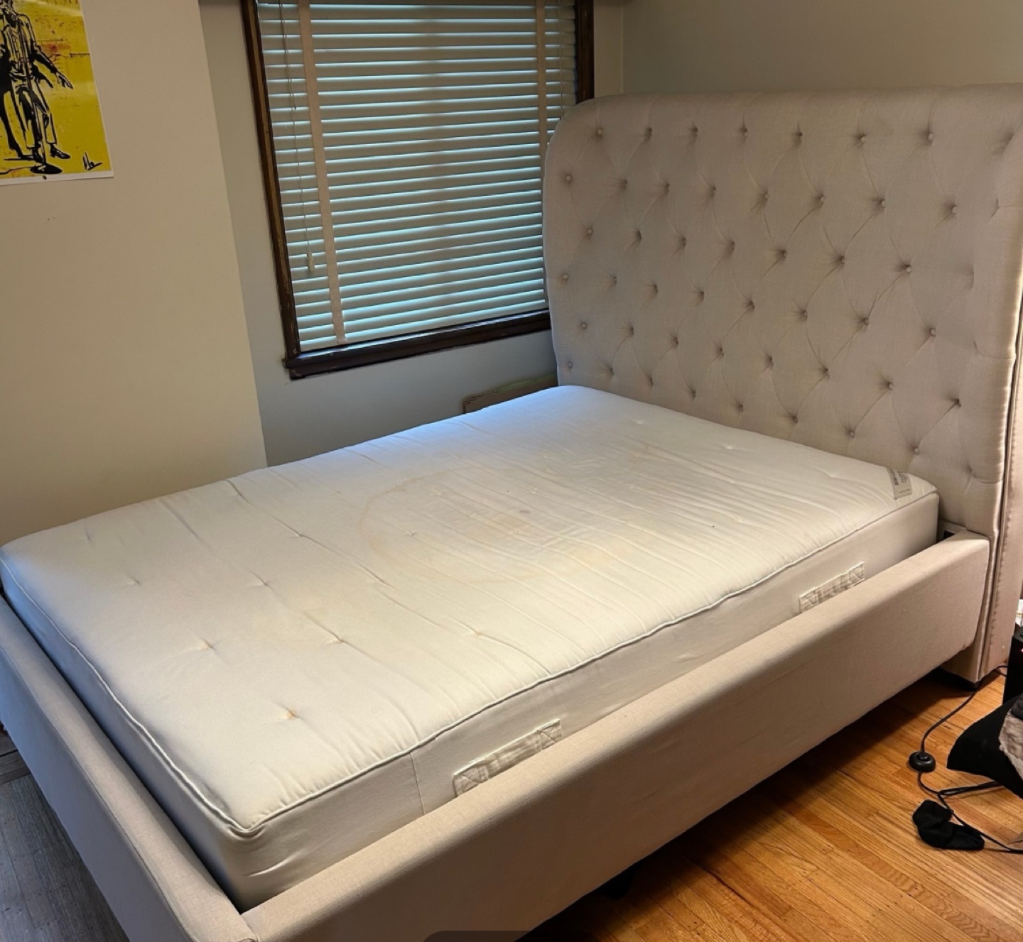 Jillian Upholstered Wingback Bed Frame - photo 5