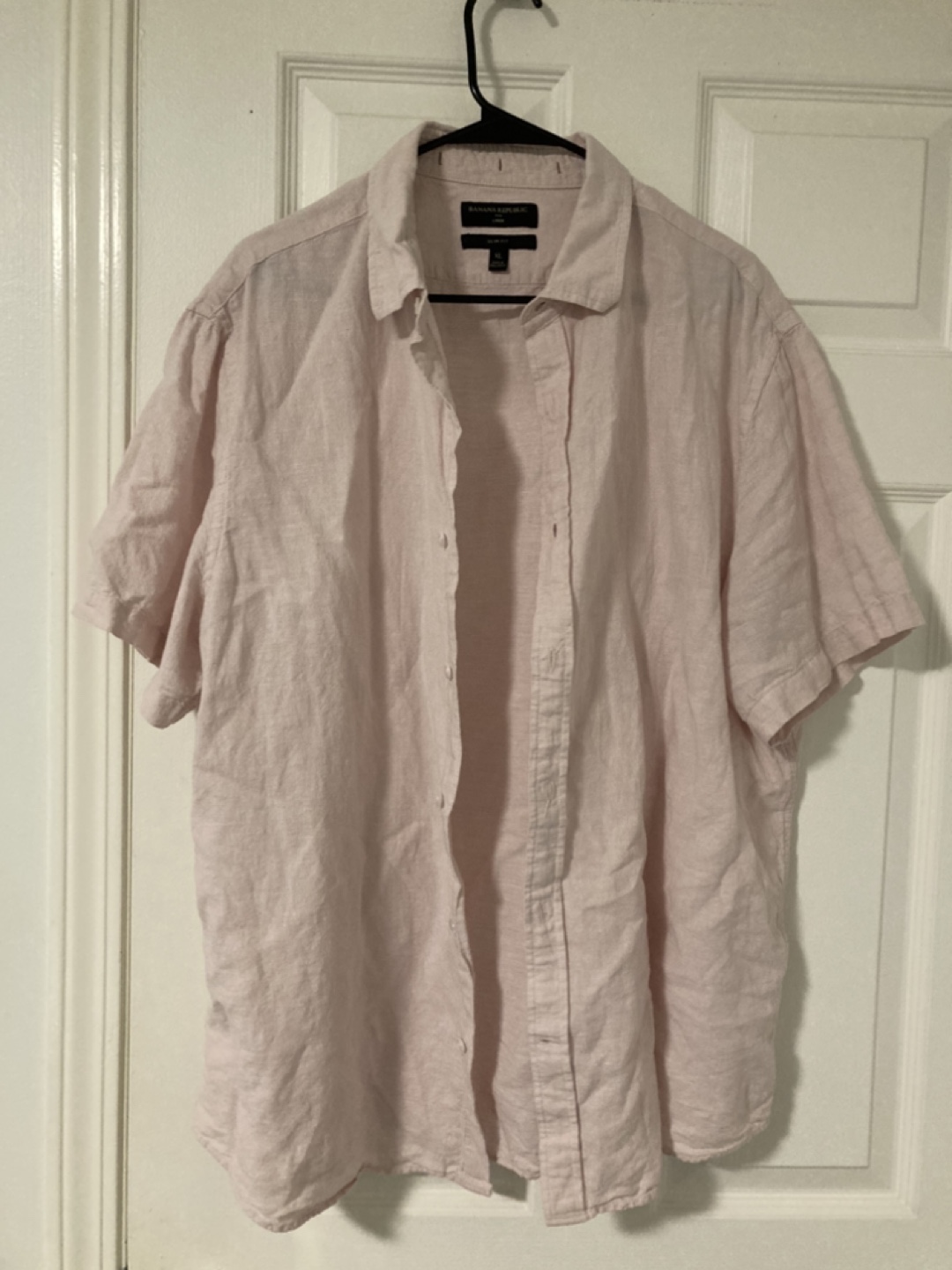 Banana Republic Men's Pink Button Up Shirt