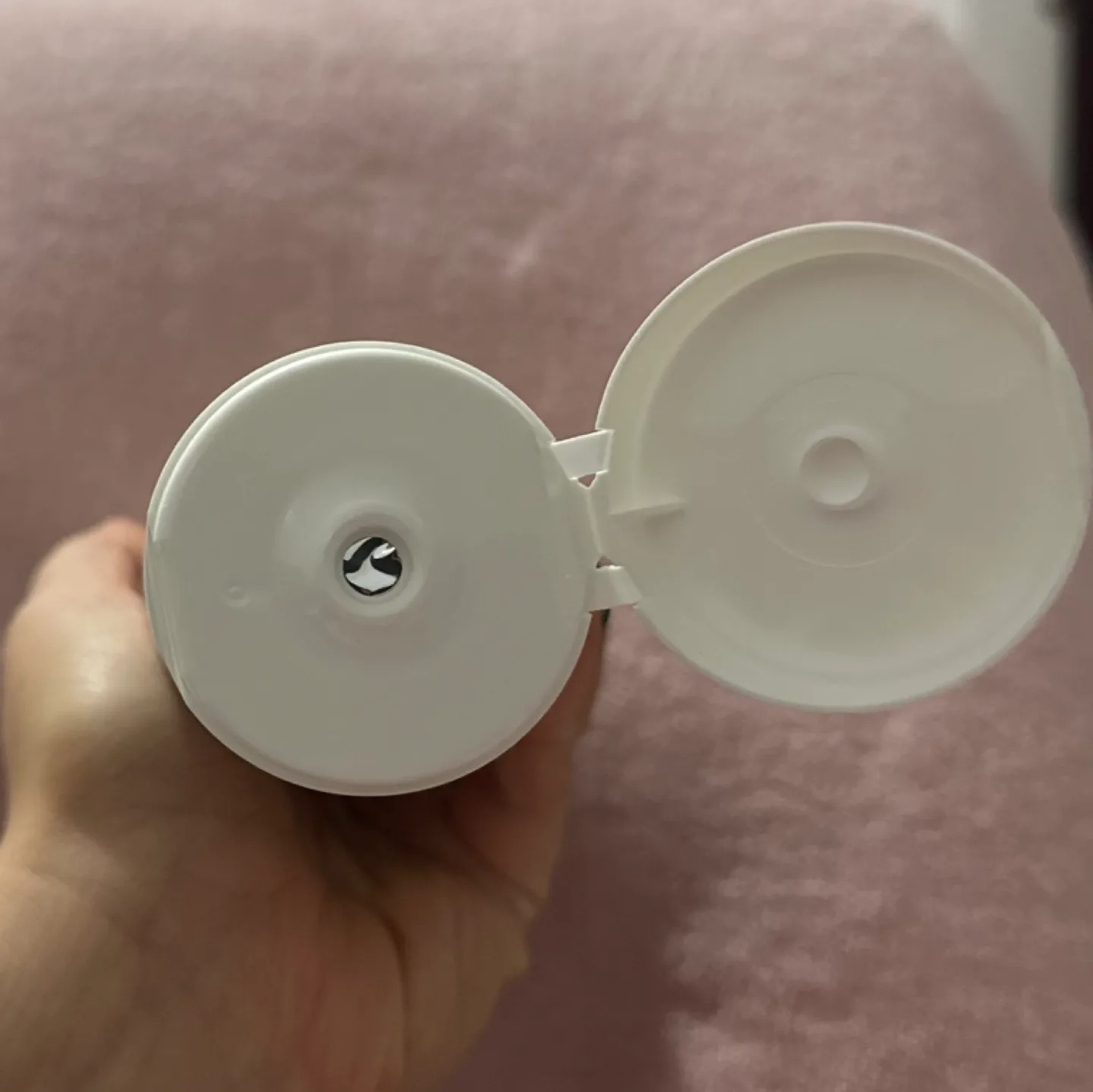 Burt's Bees Soap Bark & Chamomile Deep Cleansing Cream image indicator(2)