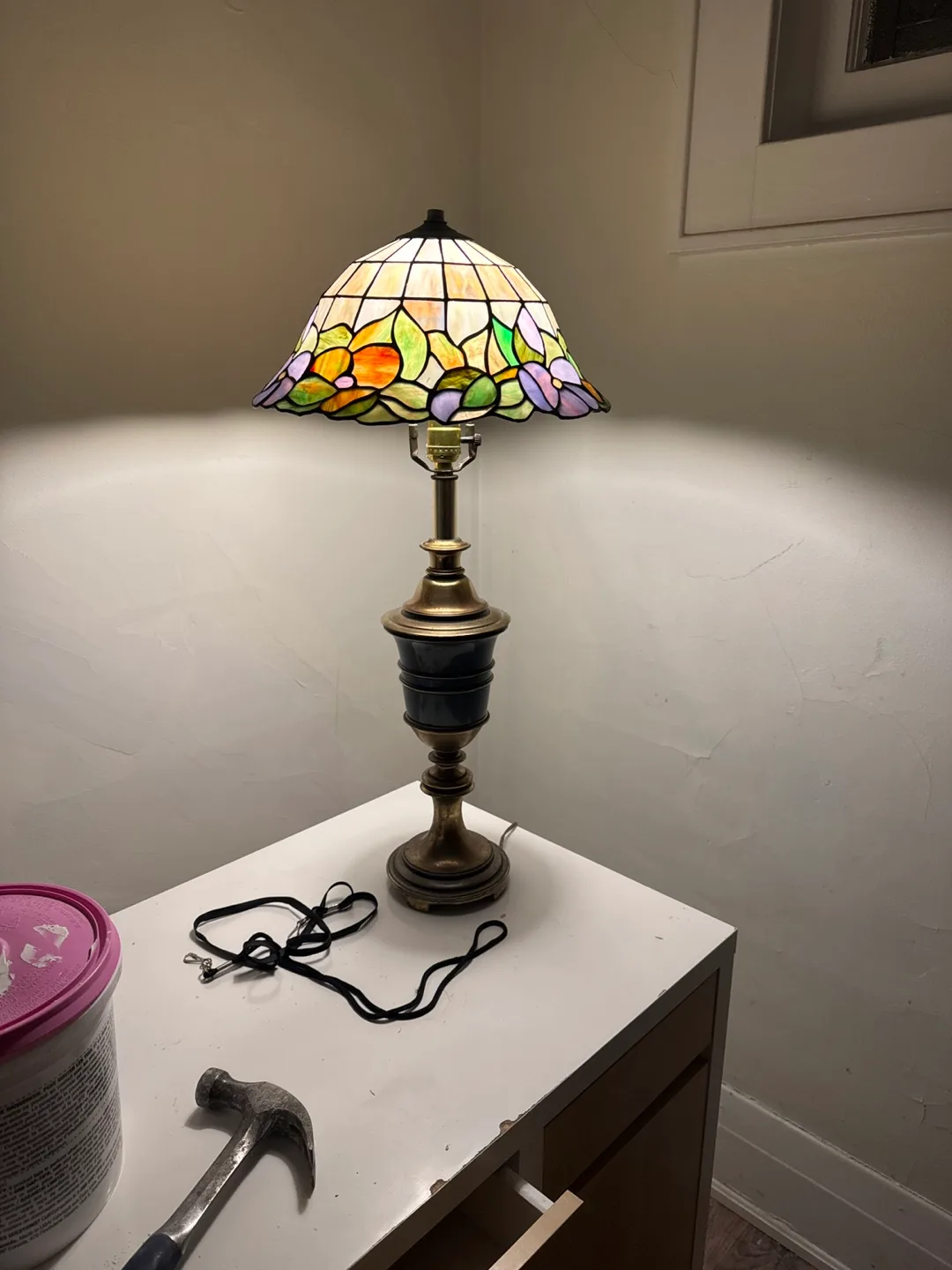 Tiffany-style table lamp with floral stained glass shade thumbnail