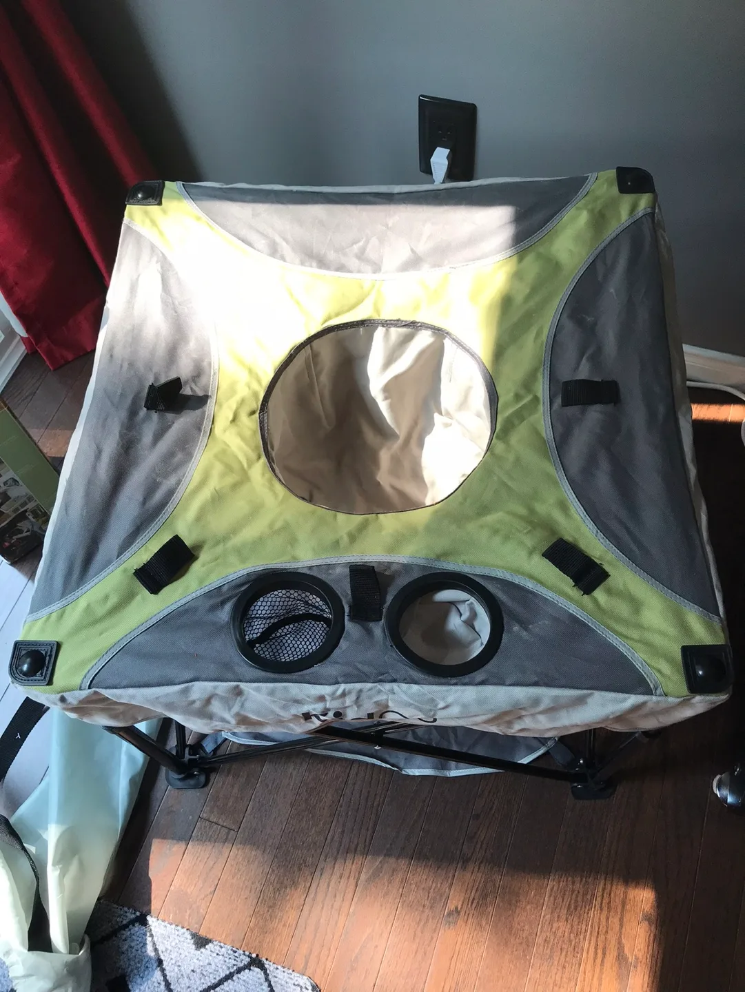 KidCo GoPod Portable Activity Seat image indicator(2)