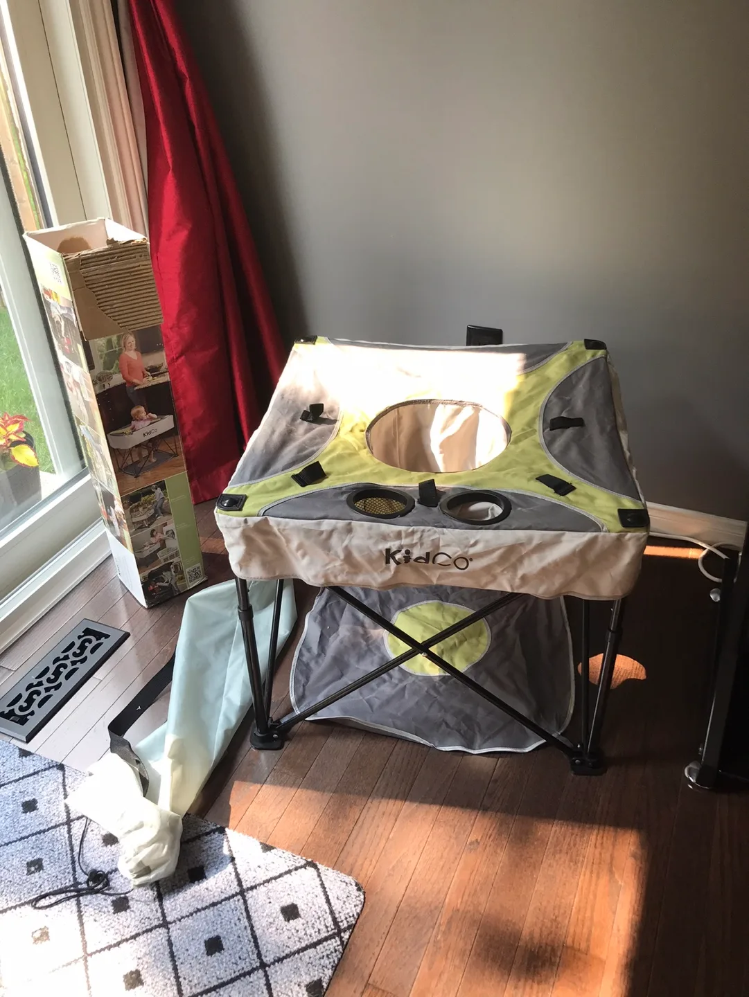 KidCo GoPod Portable Activity Seat image indicator(3)