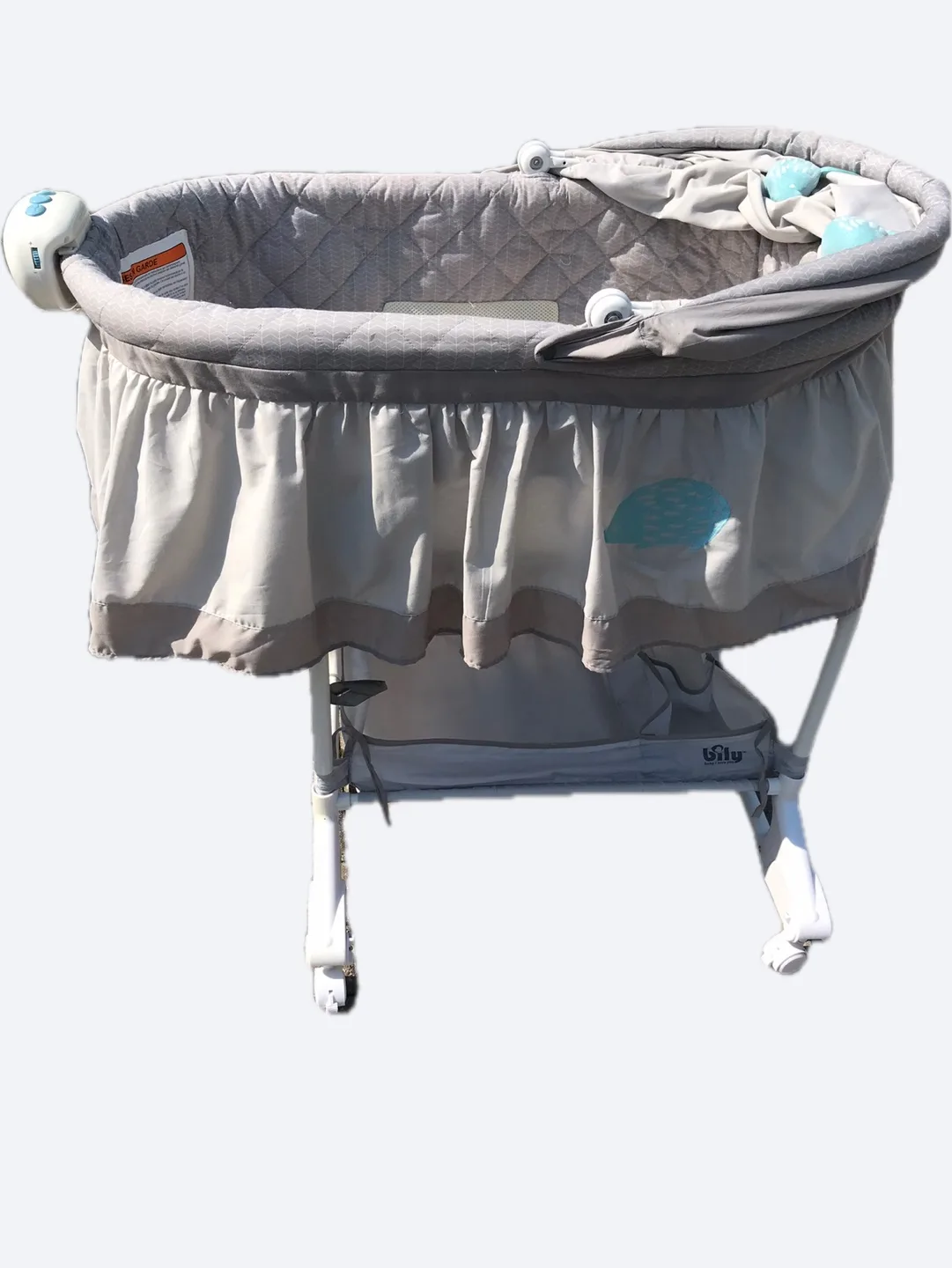 Baby Bassinet with Vibrations and Music image indicator(4)