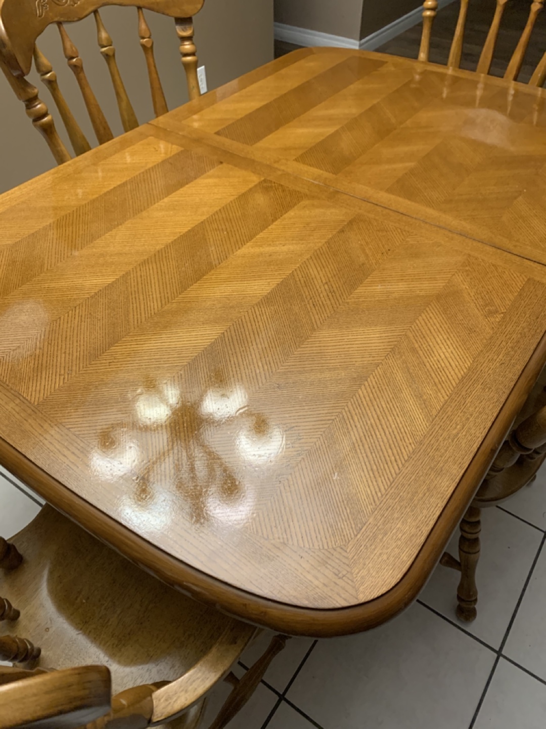 Oak dining table in excellent condition extendible - photo 3