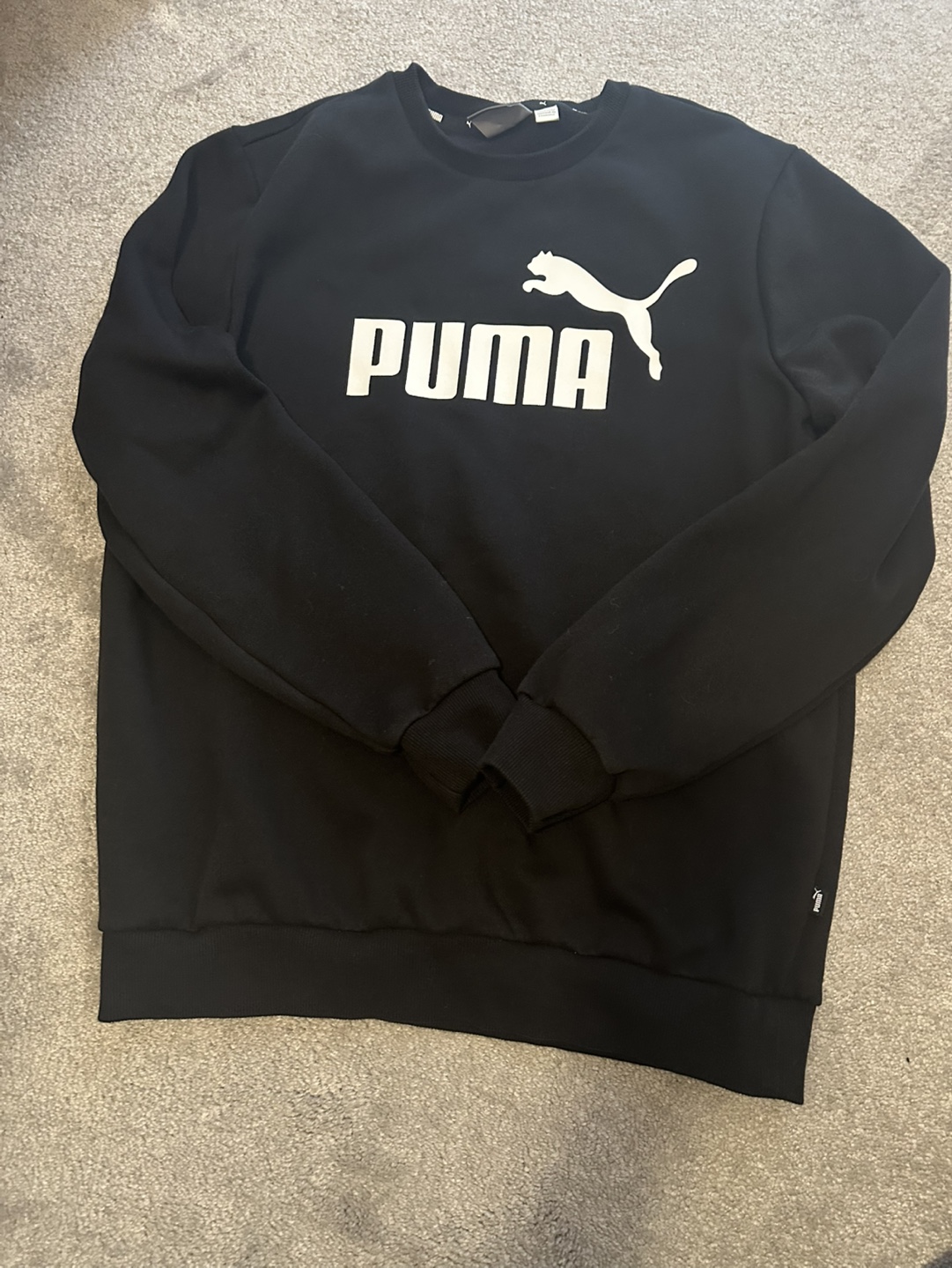 Men's Puma Black Sweatshirt - Size Medium