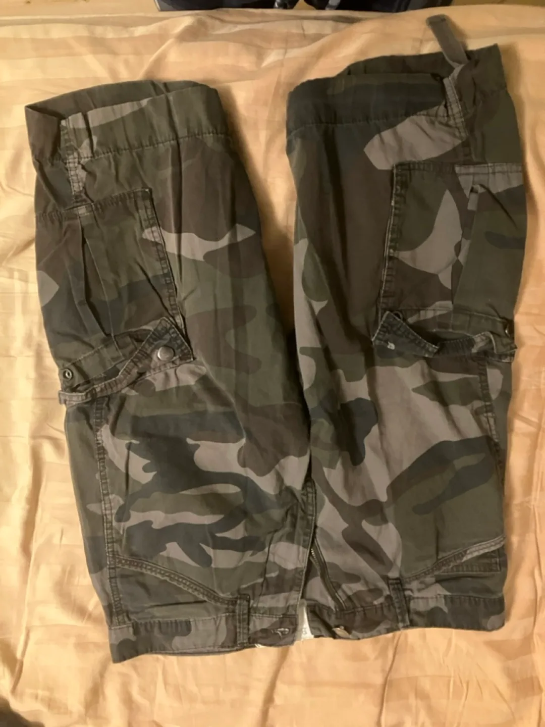 Men's Cargo Shorts Bundle - 5 Pairs image indicator(2)