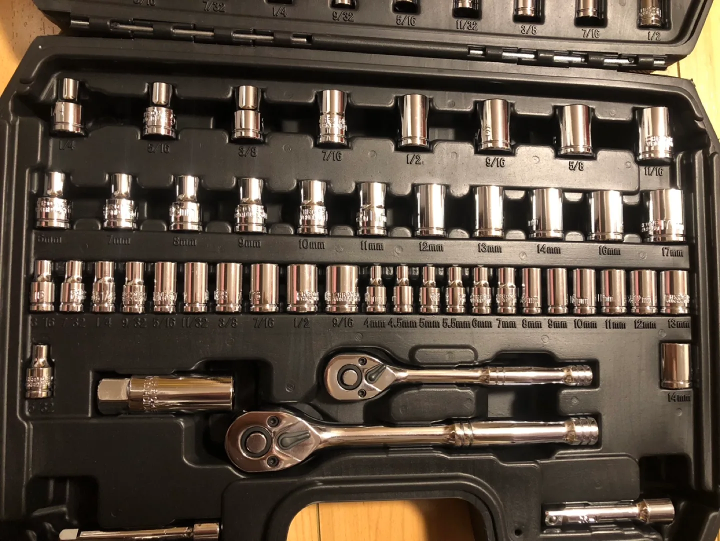 *Brand New* Socket Tool Set, Black, 85 Pieces image indicator(2)