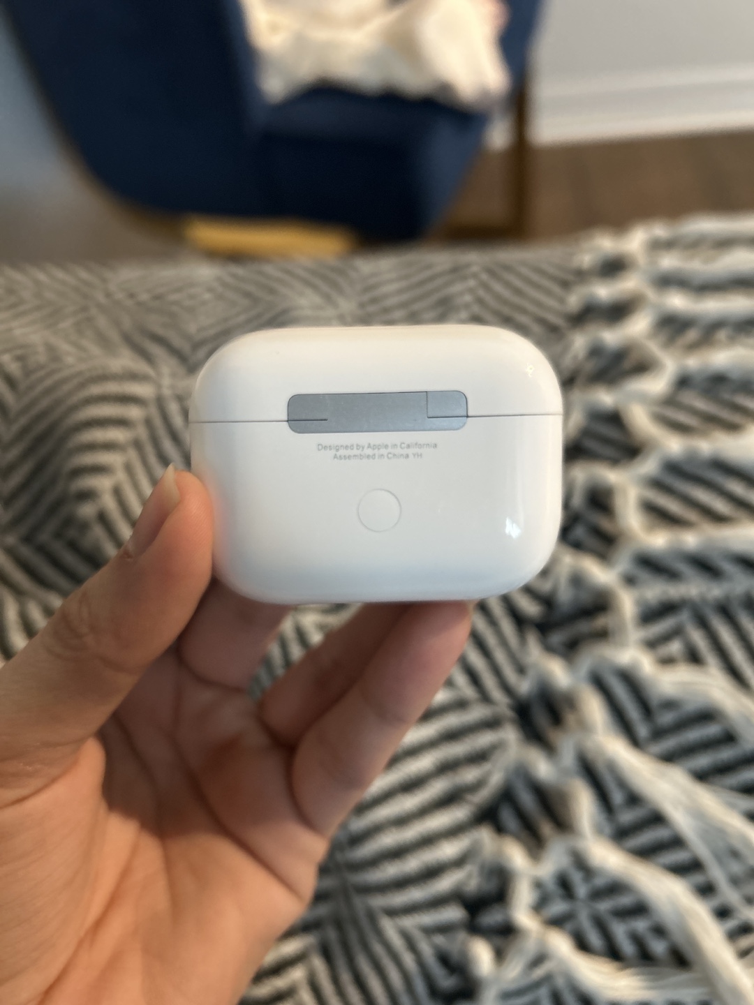 Apple AirPods Pro with Charging Case - photo 2