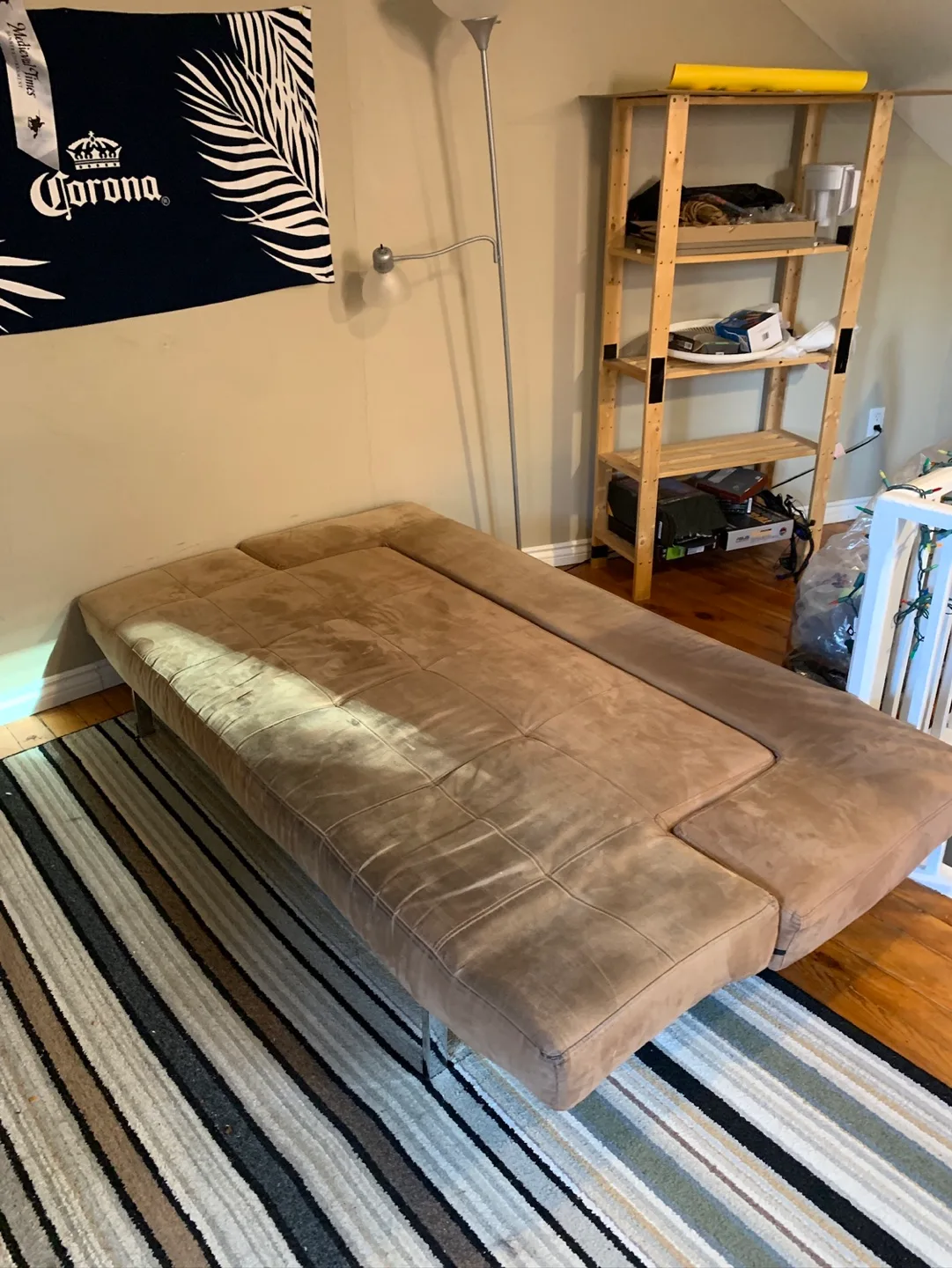 Moving: Couch for Sale image indicator(2)