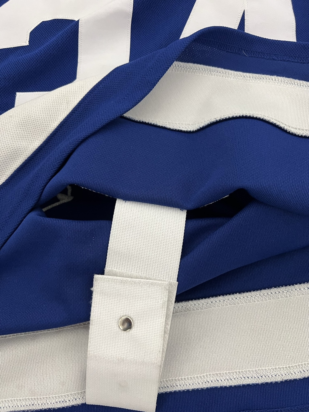 Adidas Toronto Maple Leafs Jersey - Size 52 - photo 3