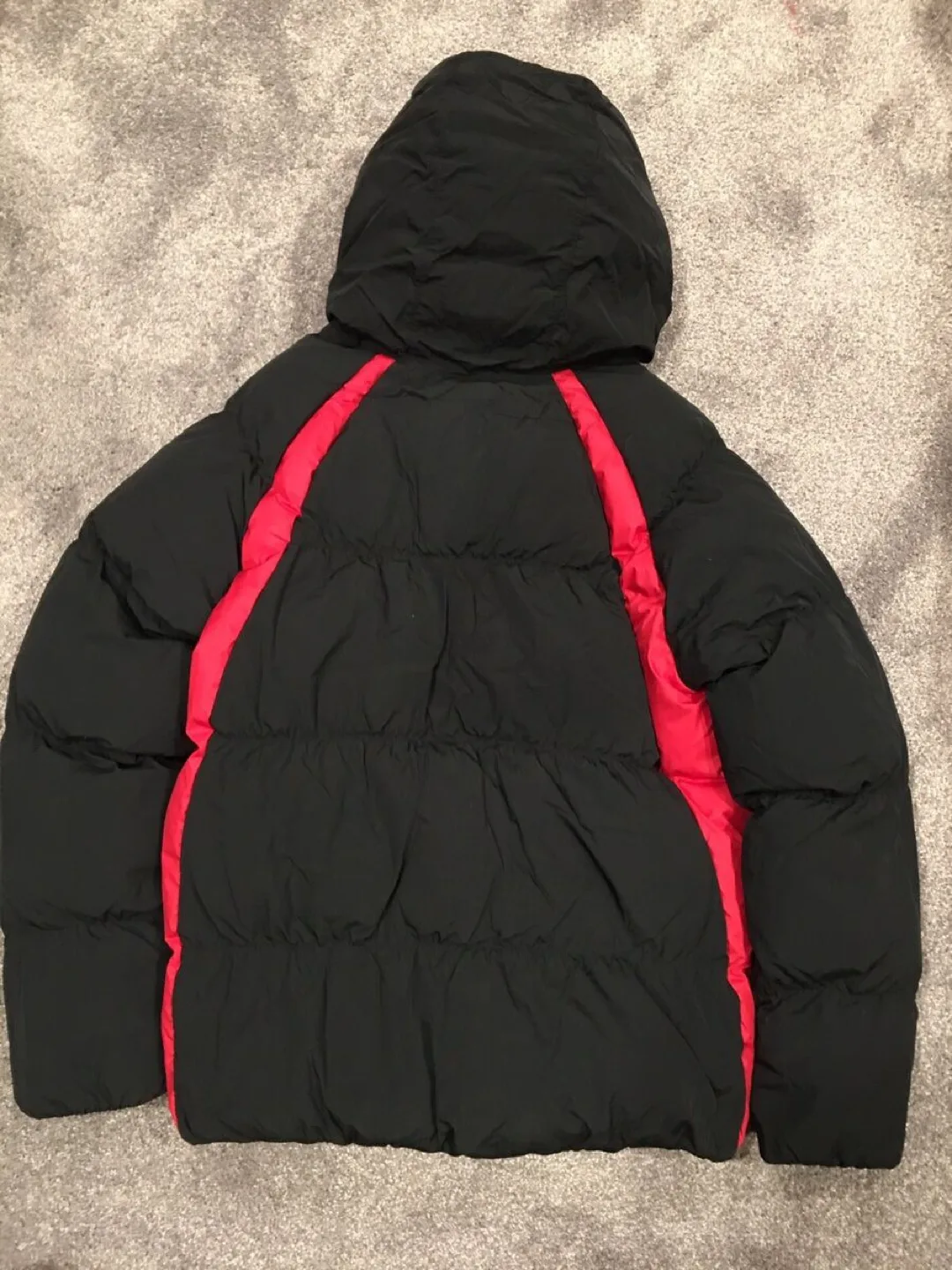 Jordan puffer jacket image indicator(2)