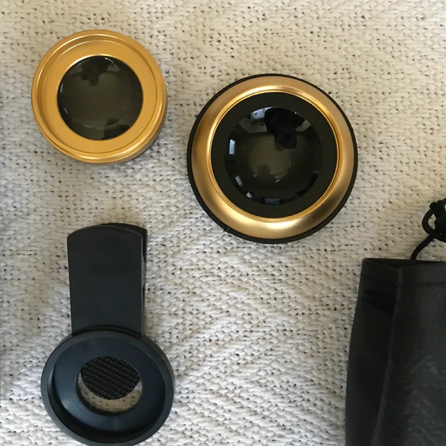 2-in-1 Clip-on Smartphone Camera Lens Kit image indicator(2)